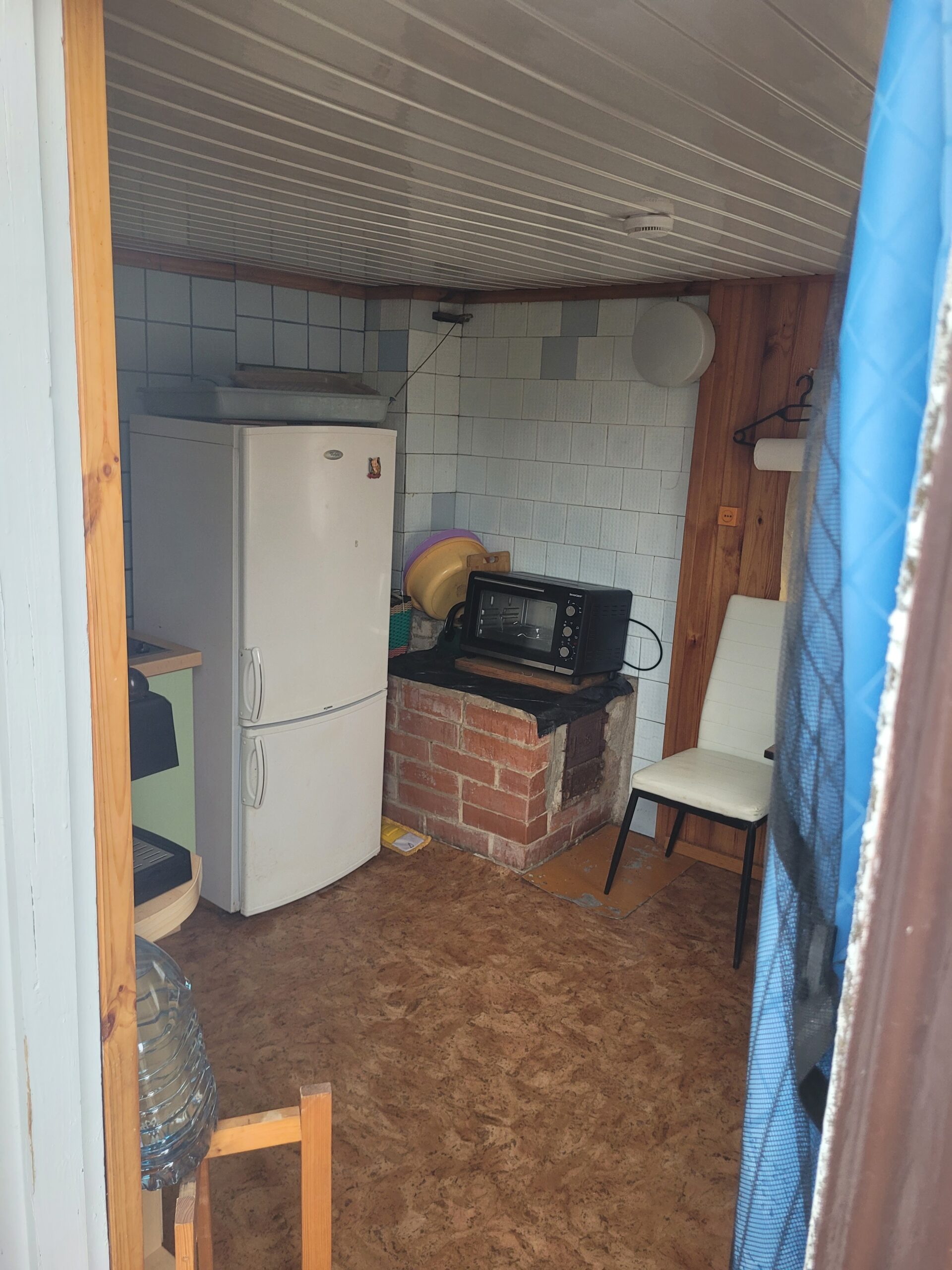 Šernų soduose, šalia Klaipėdos labai geroje vietoje parduodamas sodas su sodo nameliu.