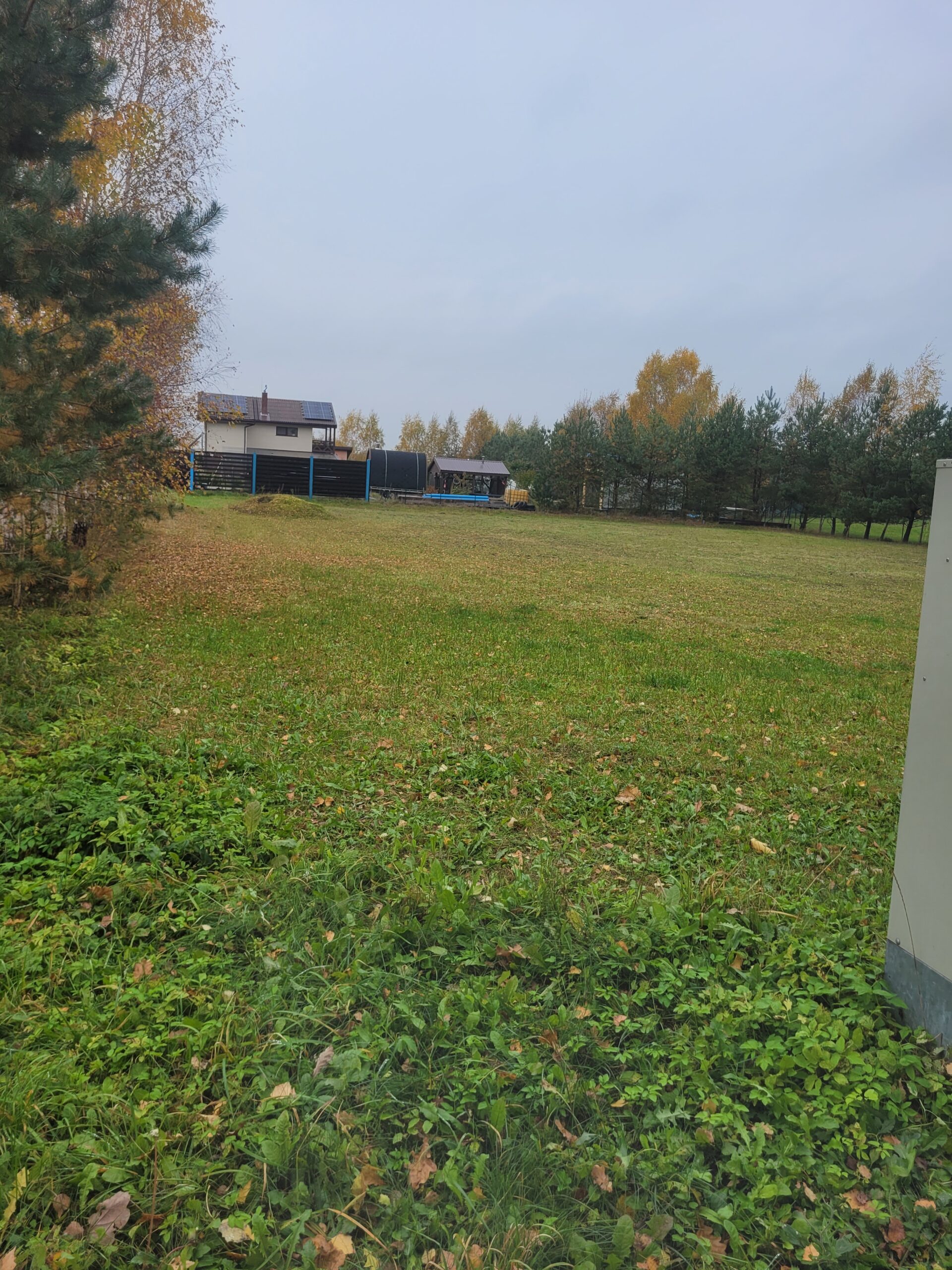 ŽEMĖS SKLYPAS NAMŲ STATYBAI PUIKIOJE VIETOJE!