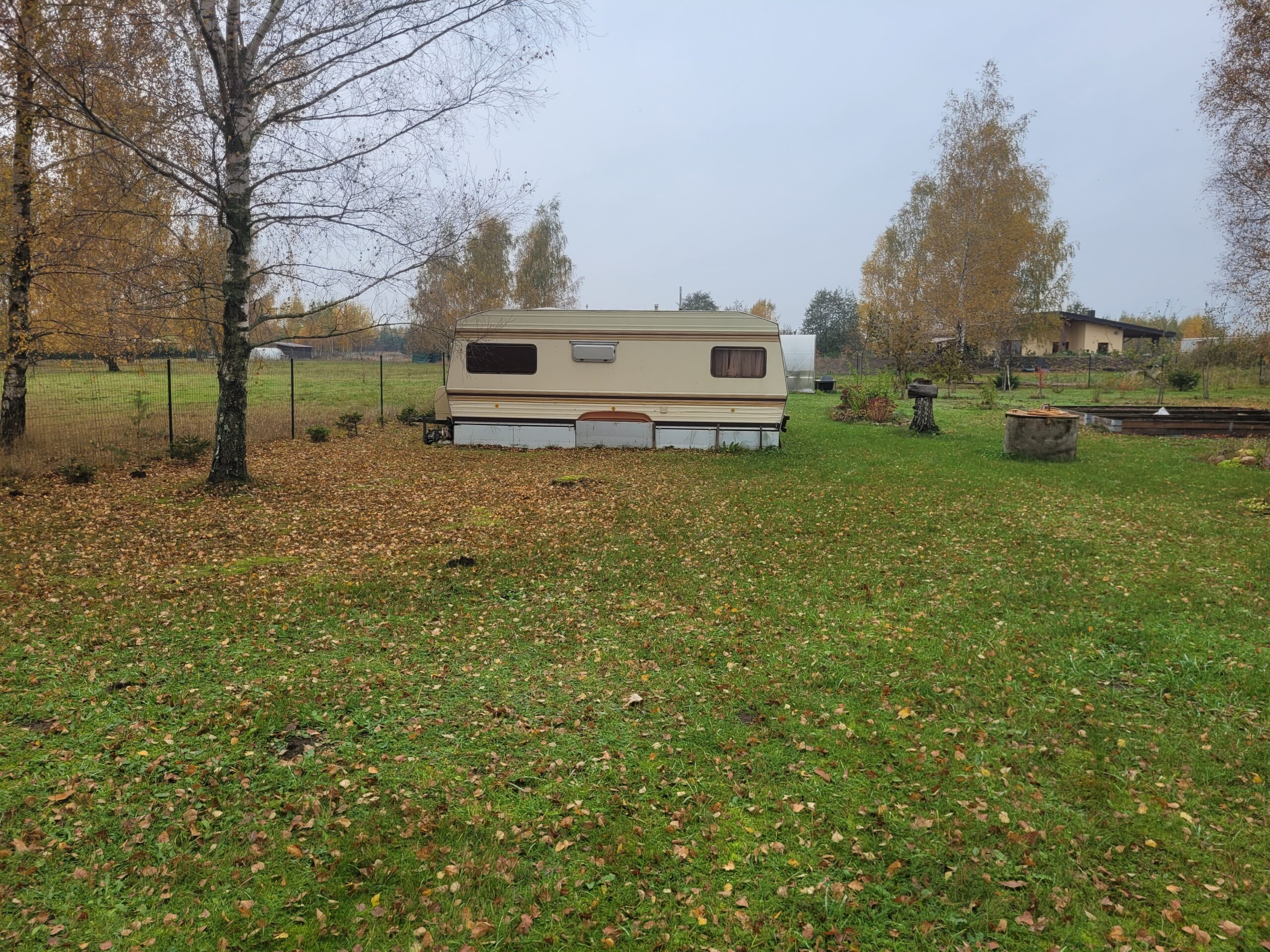 ŽEMĖS SKLYPAS NAMŲ STATYBAI PUIKIOJE VIETOJE!