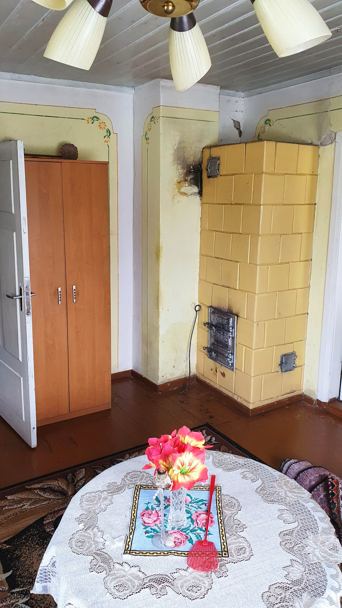 Parduodamas medinis apmūrytas namas.