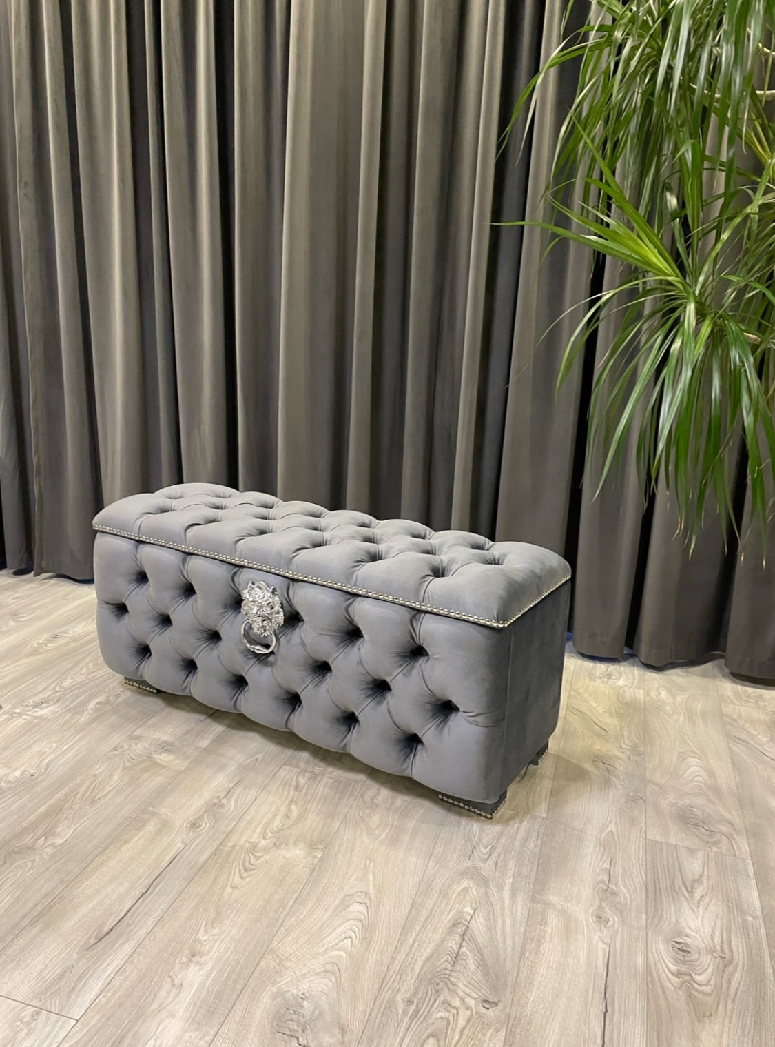 Batų dėžės, minkštasuoliai batams, batų suoliukai