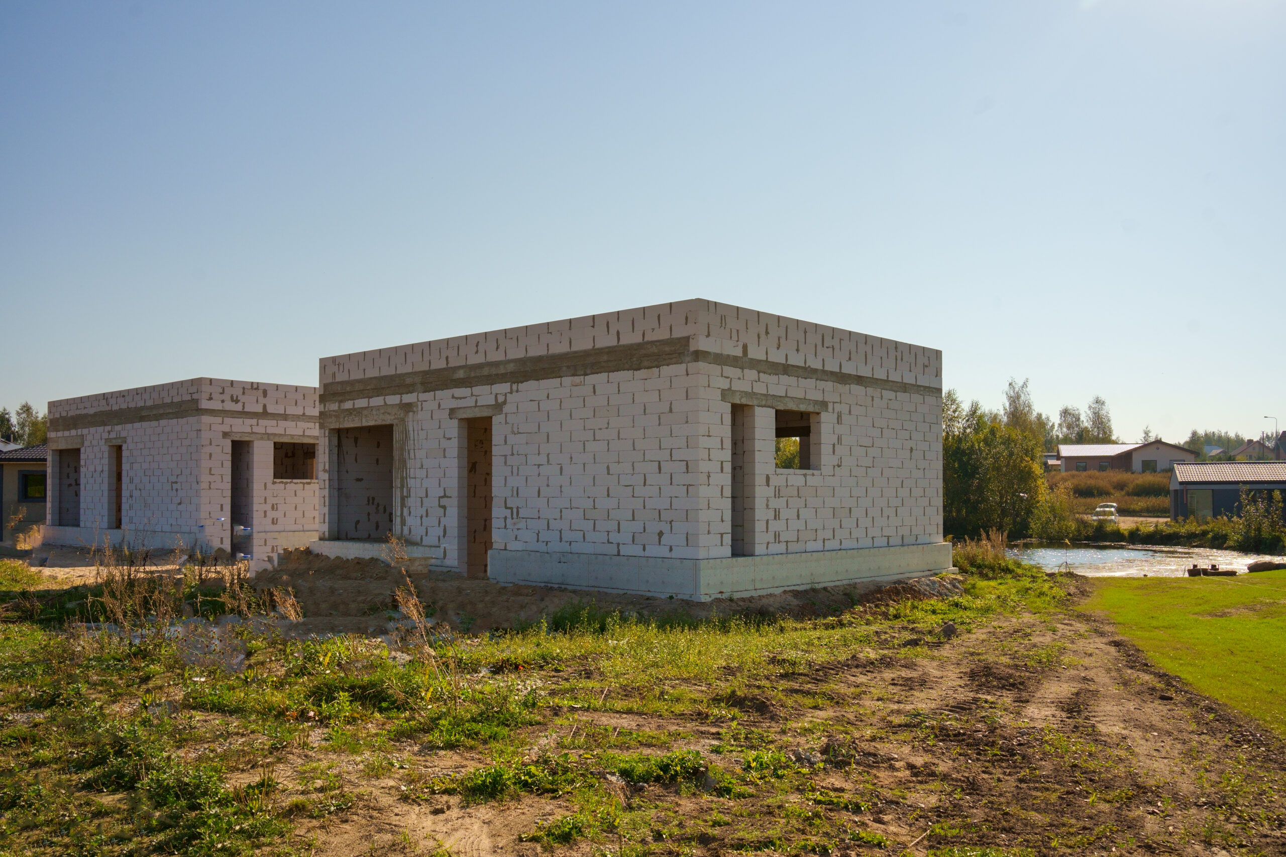 Parduodamas mūrinis sodo namas