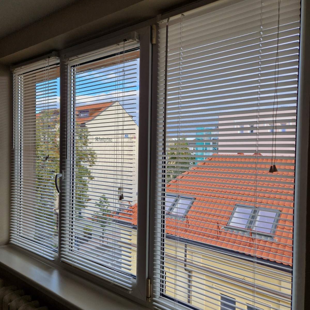 Išnuomuojamas jaukus, labai šiltas, suremontuotas, 2,5 kambario (2 + holas) butas. Klaipėda