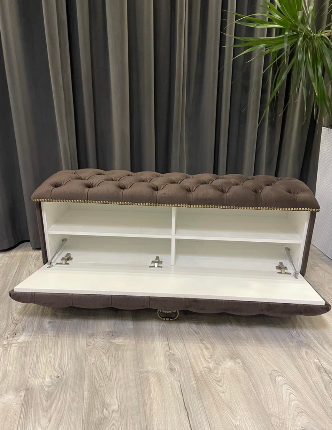 Batų dėžės, minkštasuoliai batams, batų suoliukai