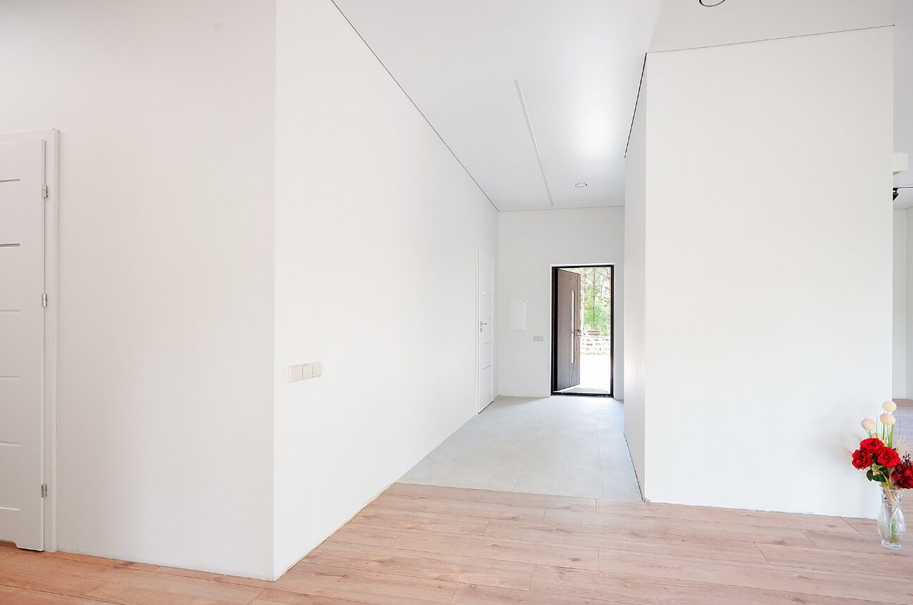 Parduodamas mūrinis namas