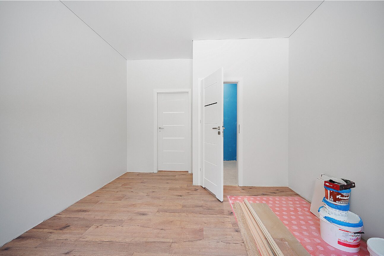 Parduodamas mūrinis namas