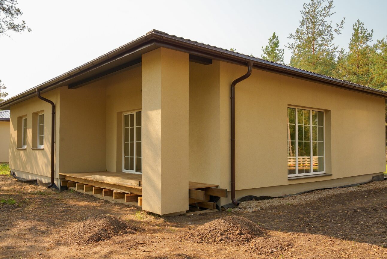 Parduodamas mūrinis namas