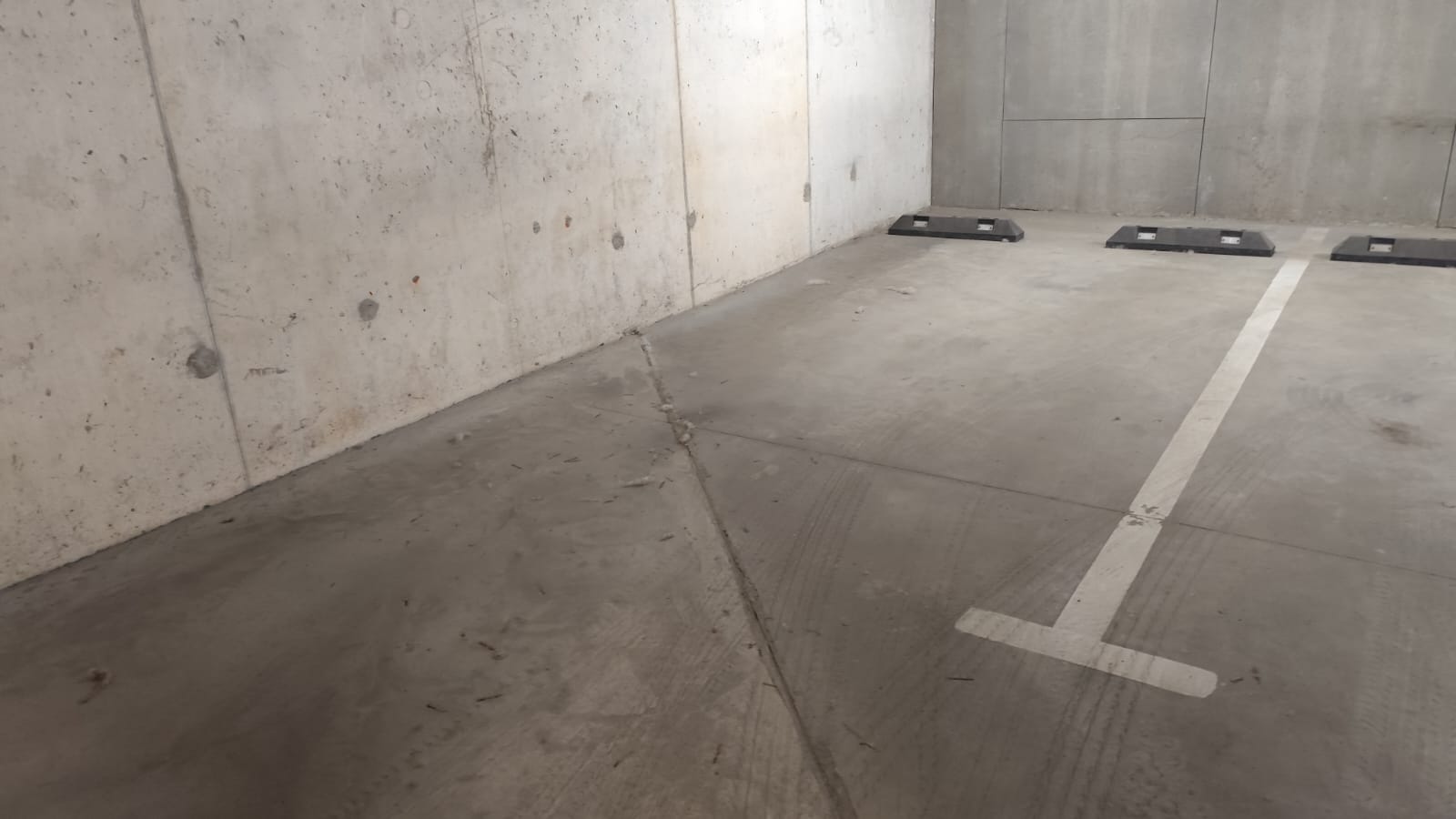 Išnuomojama požeminė stovėjimo vieta ilgalaikei nuomai, Raitininkų g. 2, Vilniuje