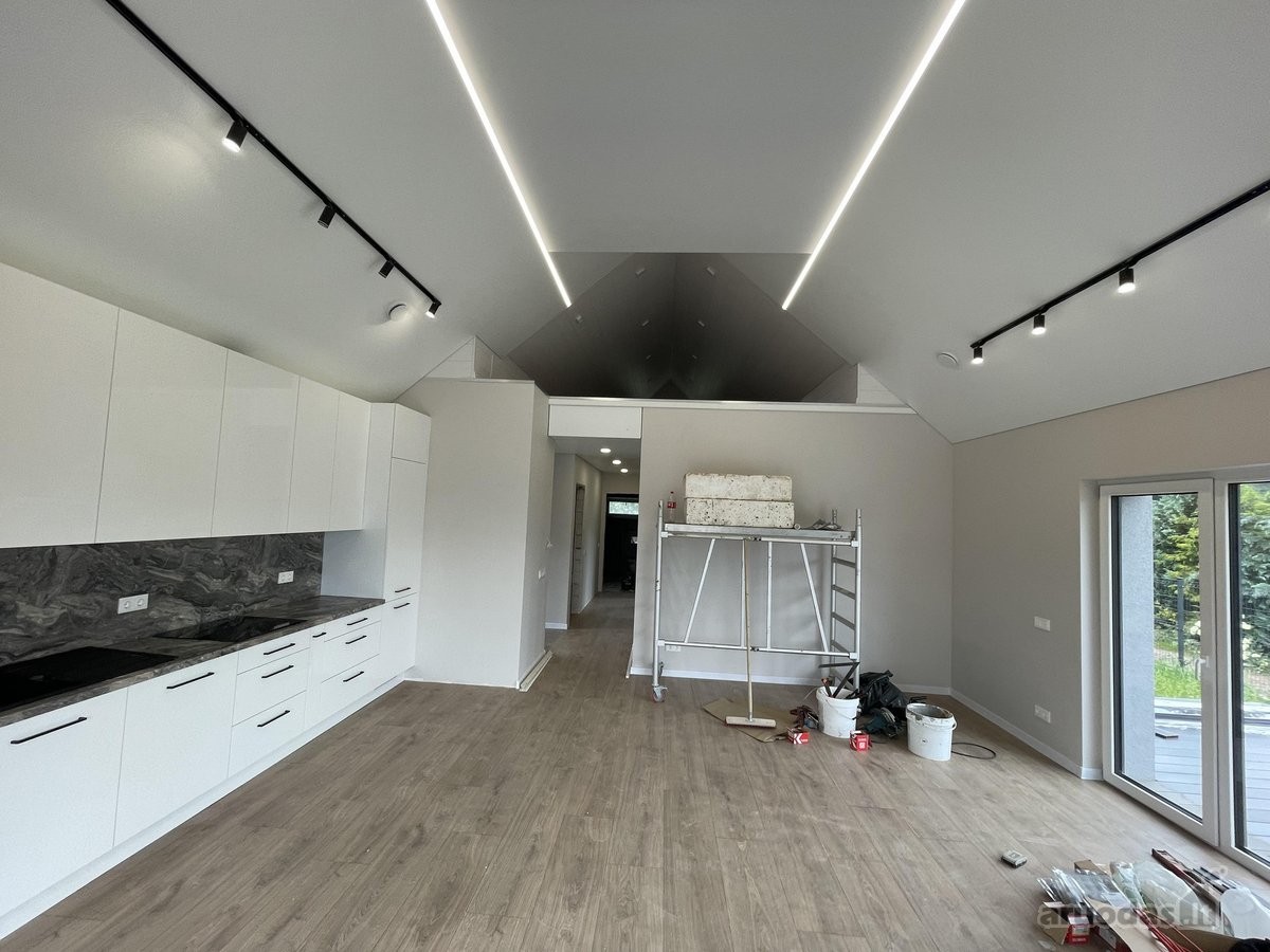 Parduodami mūriniai sodo namai