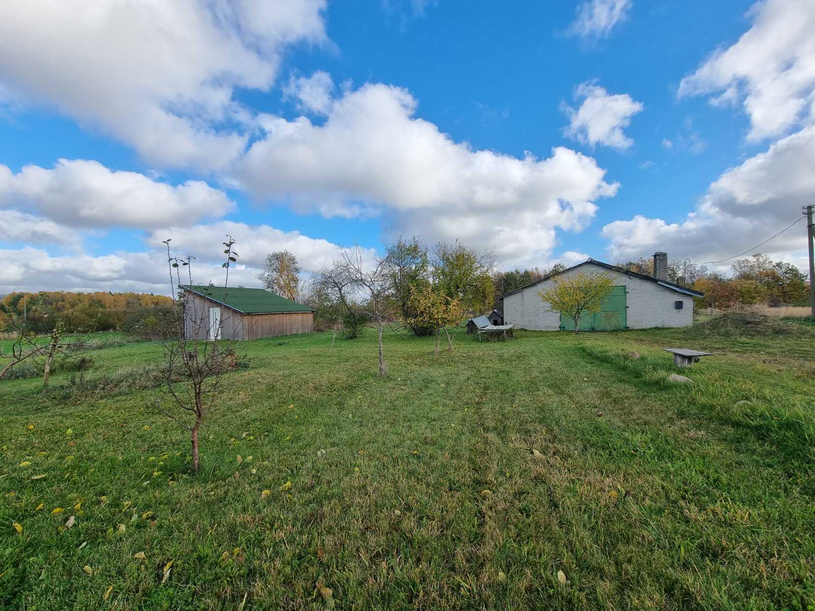 Parduodamas žemės ūkio paskirties sklypas su pastatais Smilgynų km.!