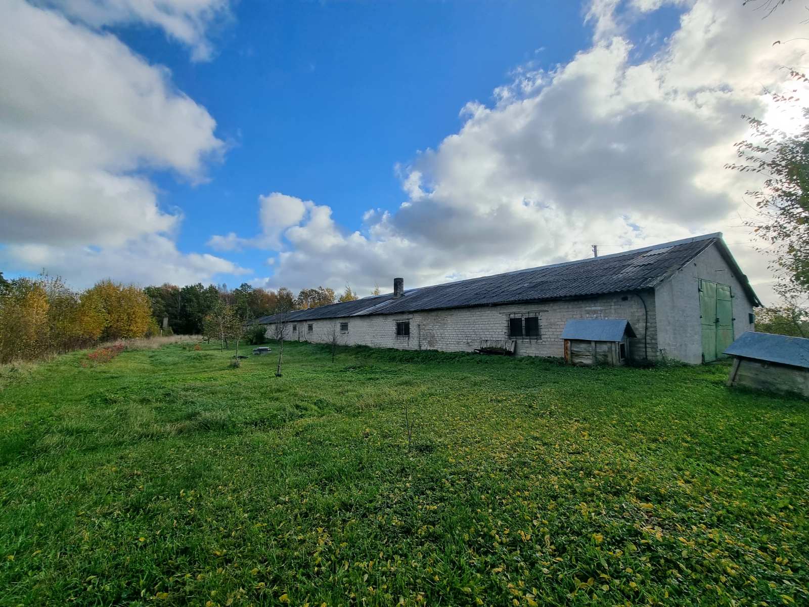 Parduodamas žemės ūkio paskirties sklypas su pastatais Smilgynų km.!