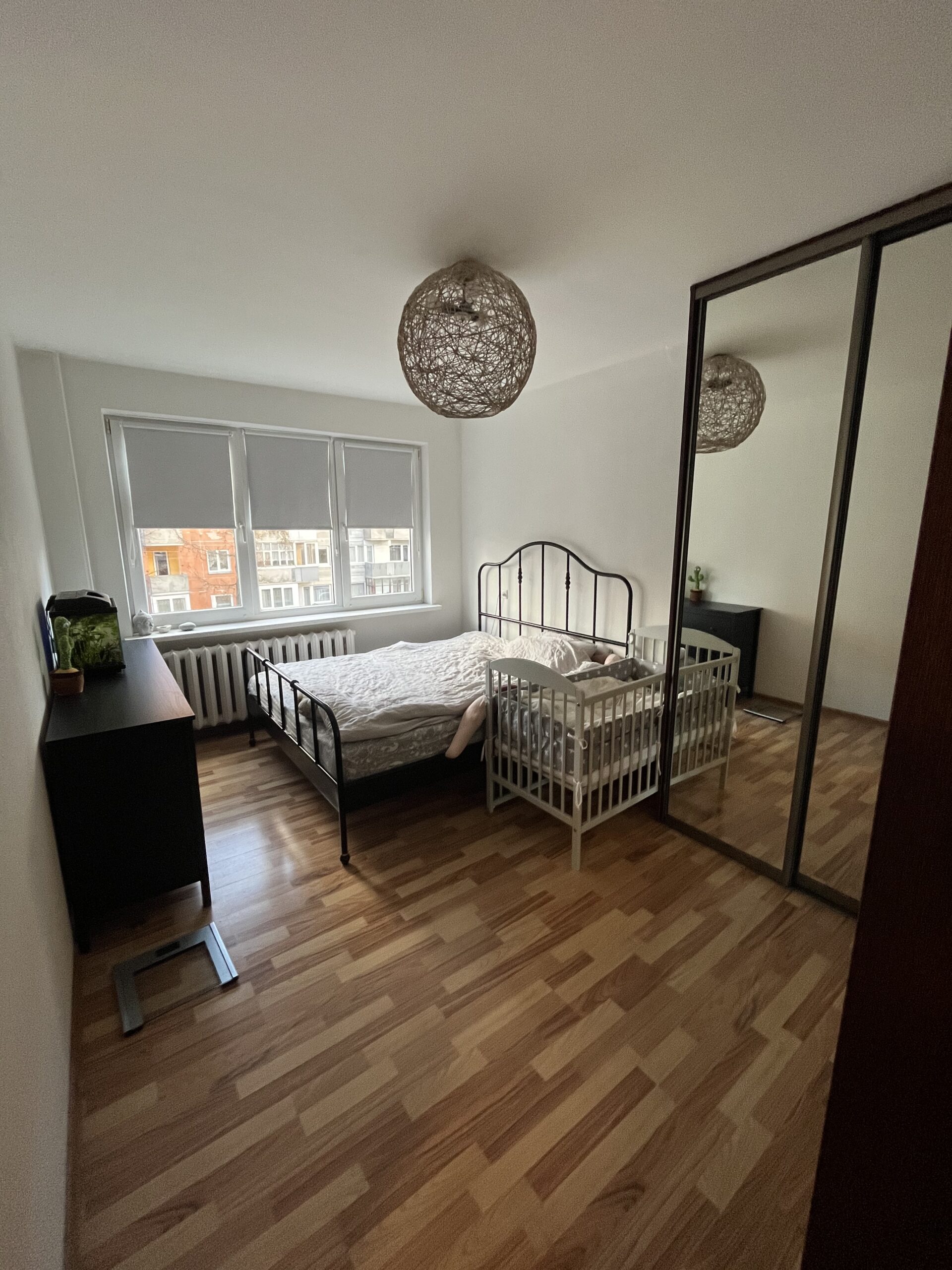 Parduodamas 2 kambarių butas Gargžduose.