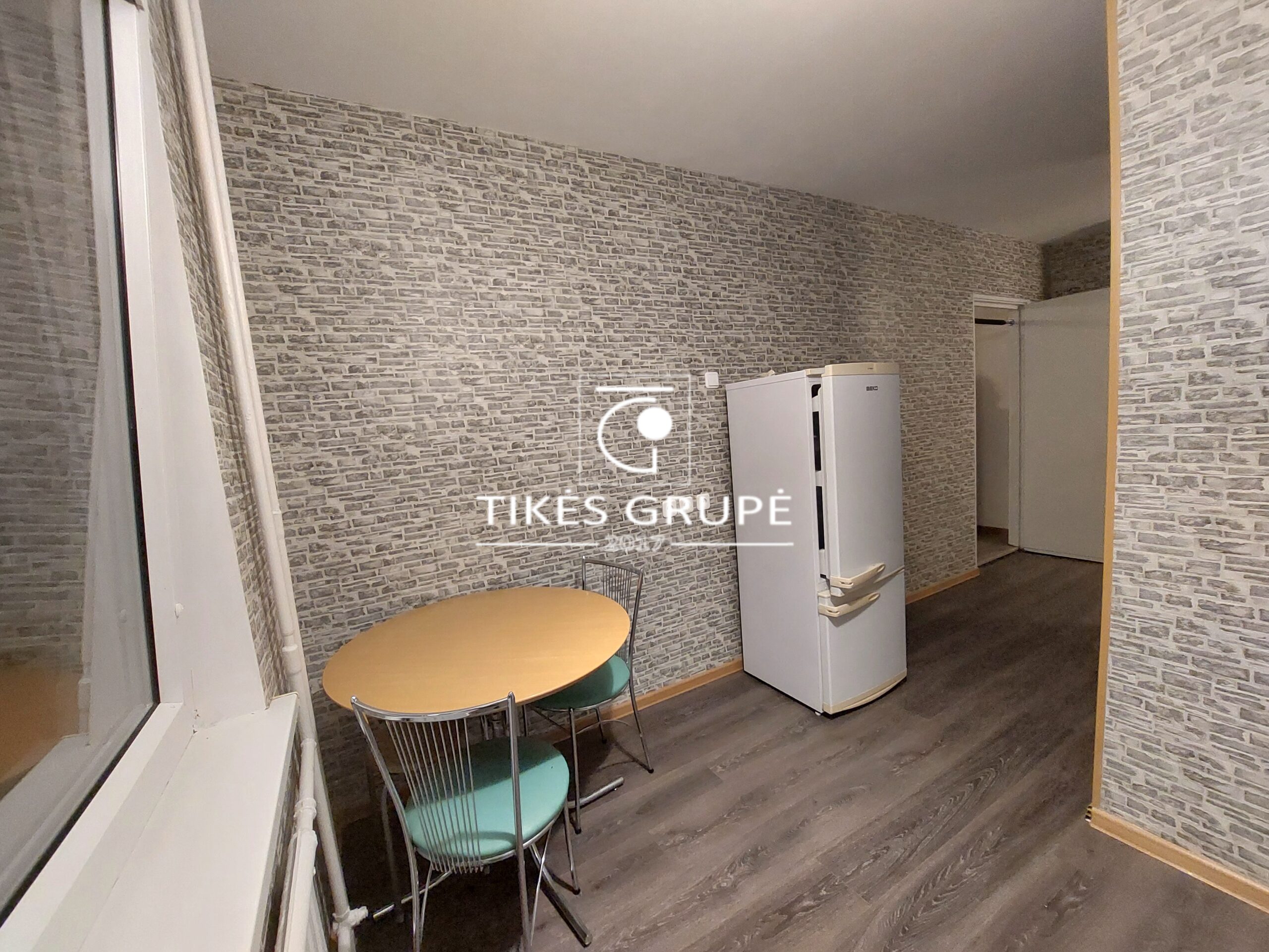 Parduodamas 1 kambario butas su balkonu