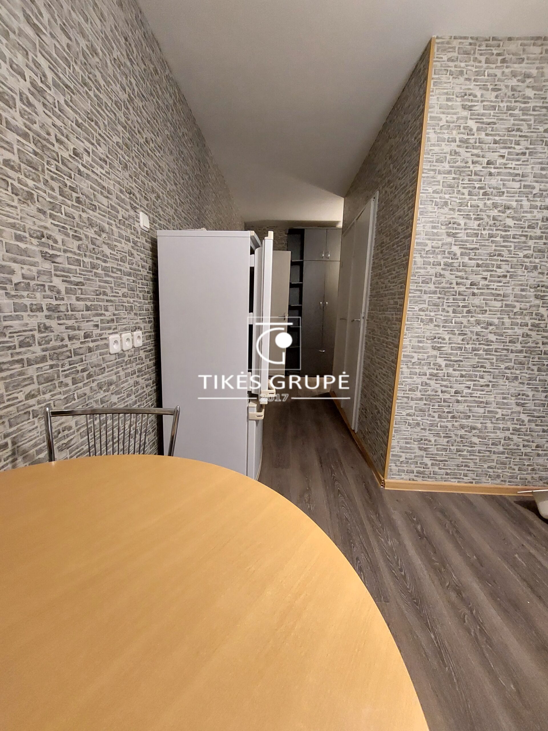 Parduodamas 1 kambario butas su balkonu