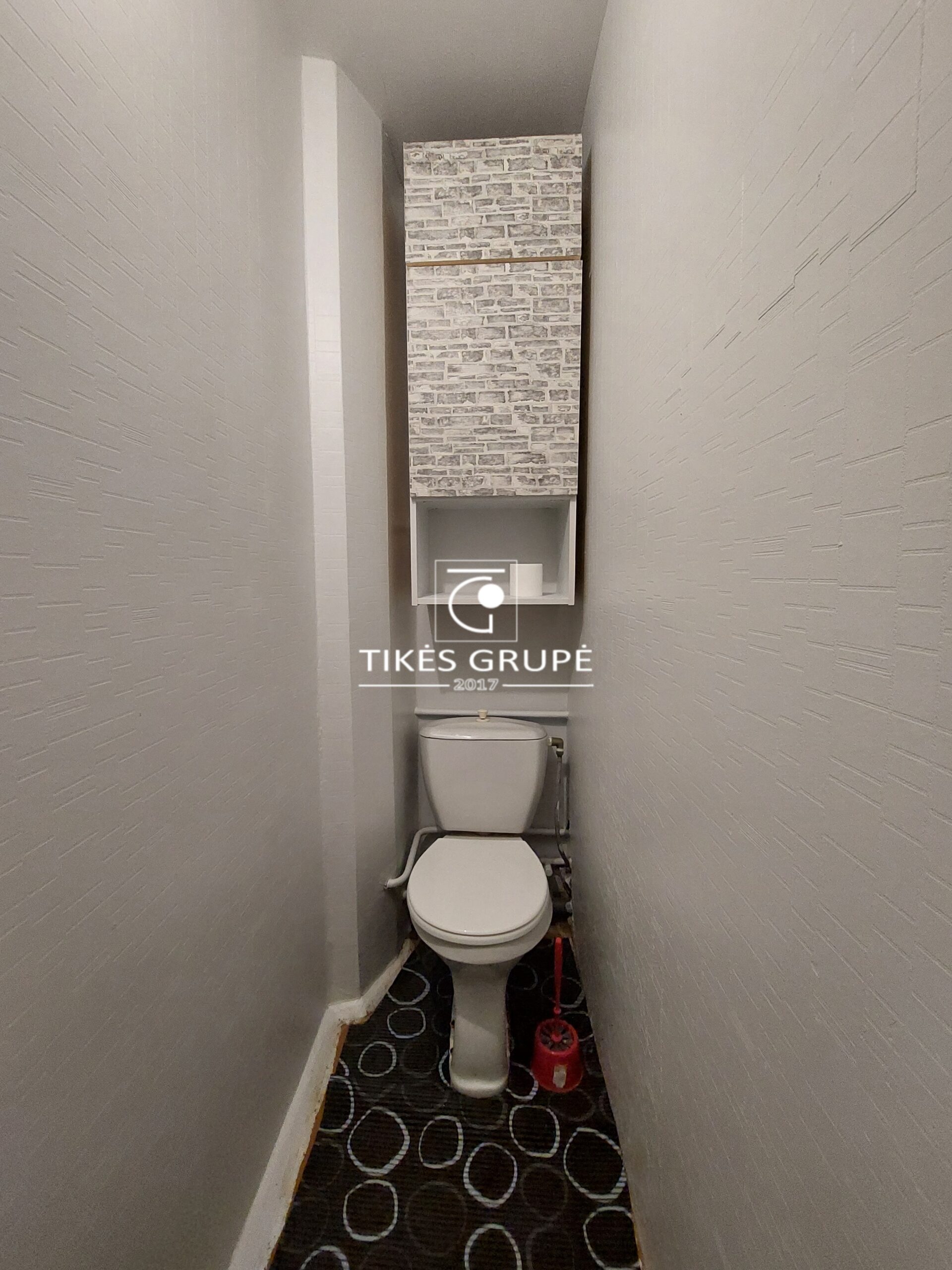 Parduodamas 1 kambario butas su balkonu