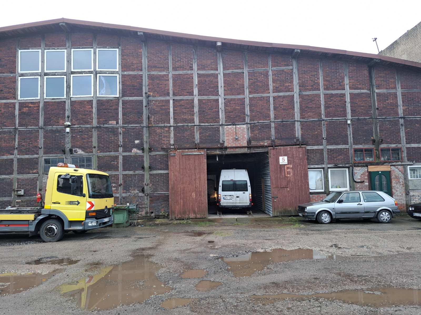 Išnuomojamos įvairios sandėliavimo, gamybinės patalpos Artojo g. Klaipėdoje