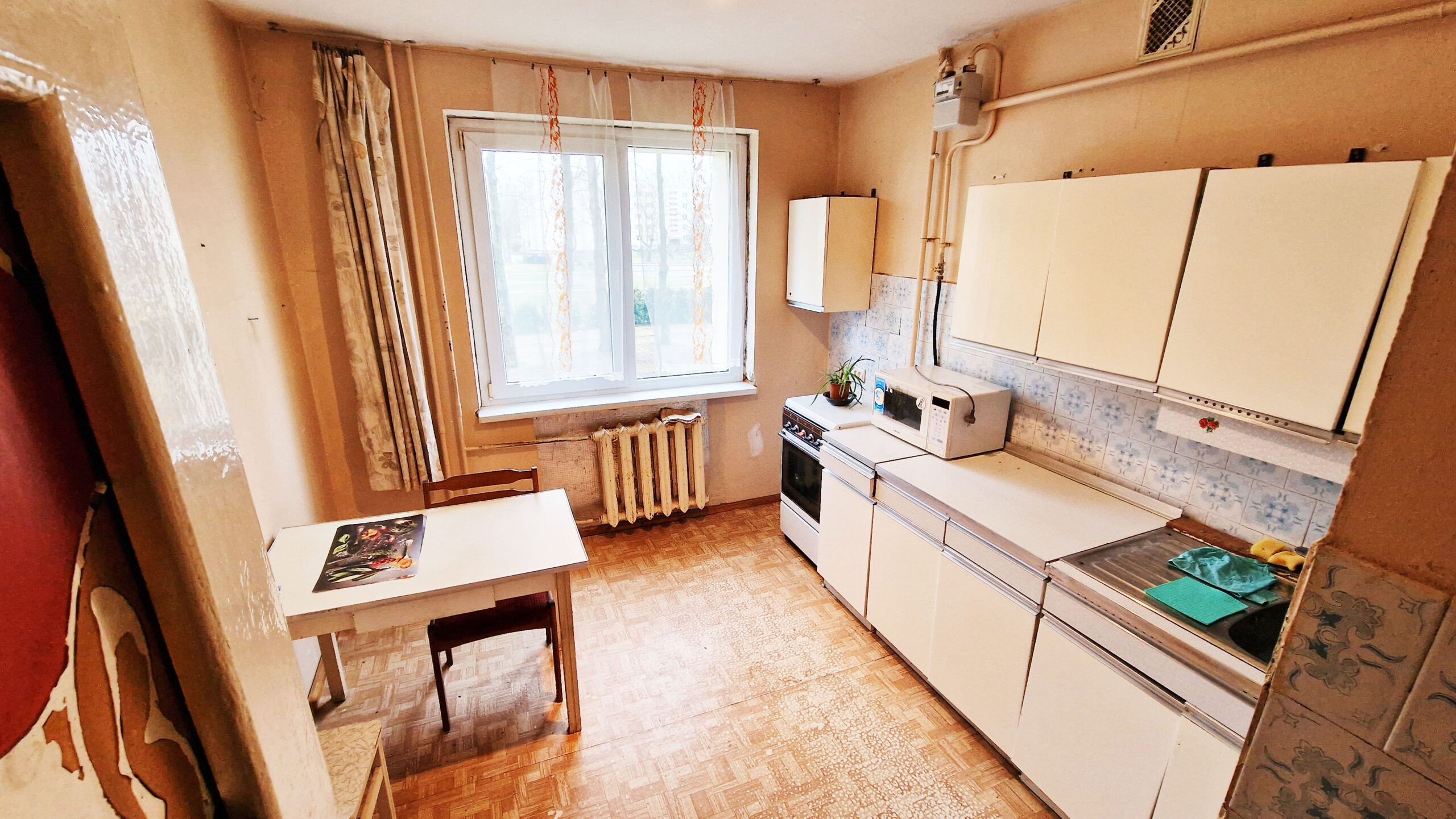 Parduodamas 1 kambario butas antrame aukšte, 38,39 kv/m Dariaus ir Girėno g. 21, Panevėžyje.