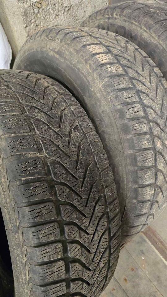 Žieminės padangos 4 x 235/65 R17 LASSA 108 H XL