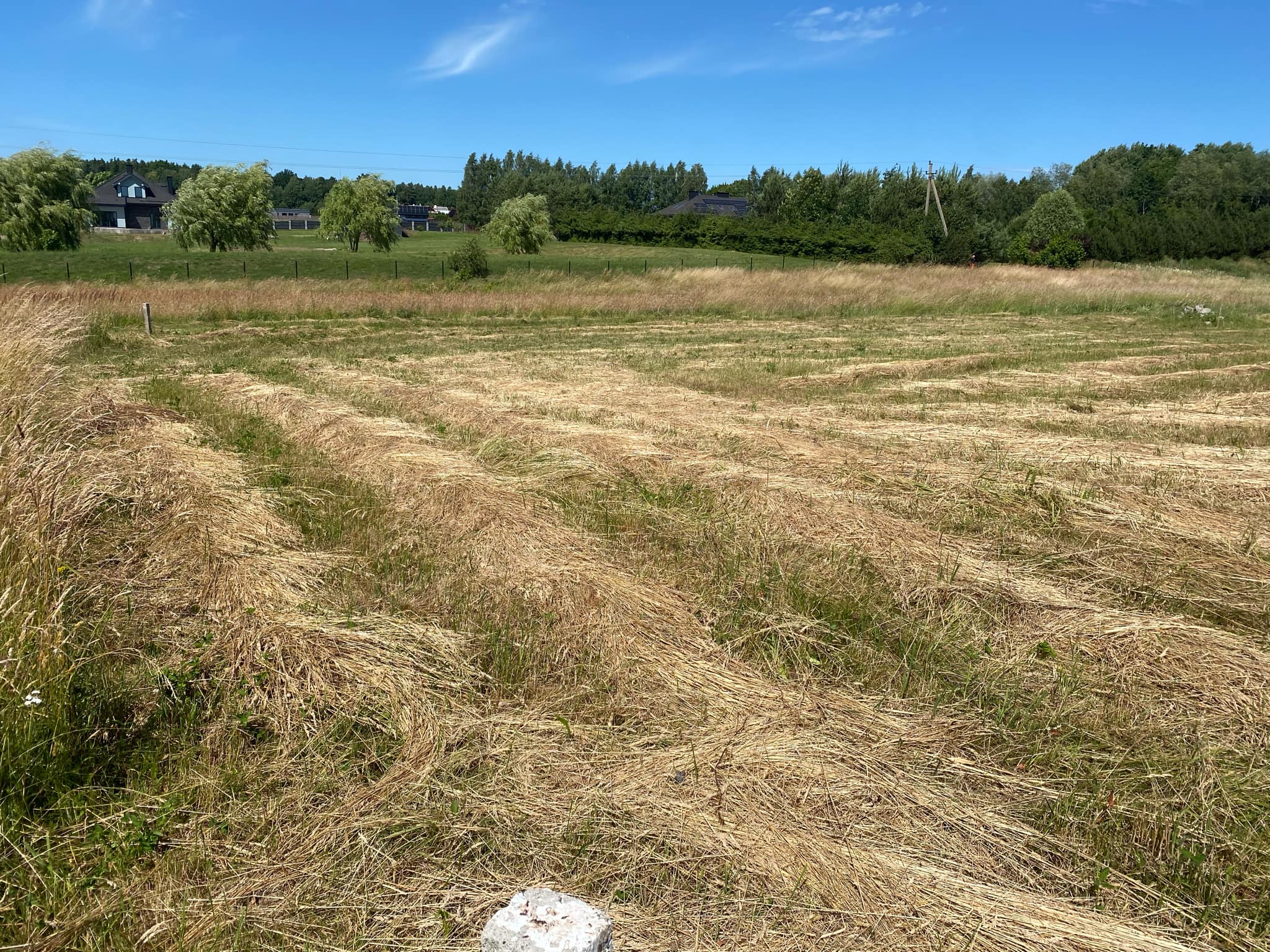 PARDUODAMAS 17a. SKLYPAS PRIEKULĖJE (Pangesų k. Pangesų g. 13A)