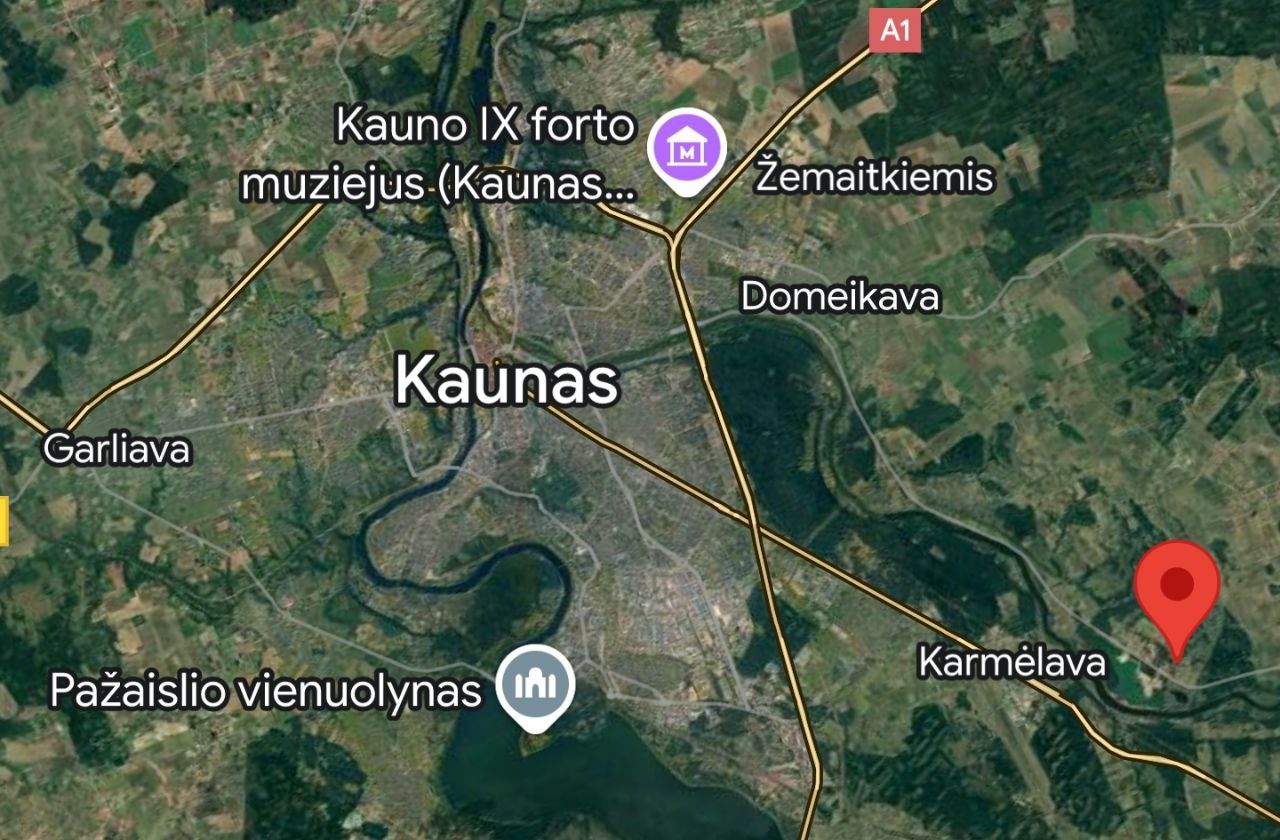 Parduodamas mūrinis namas