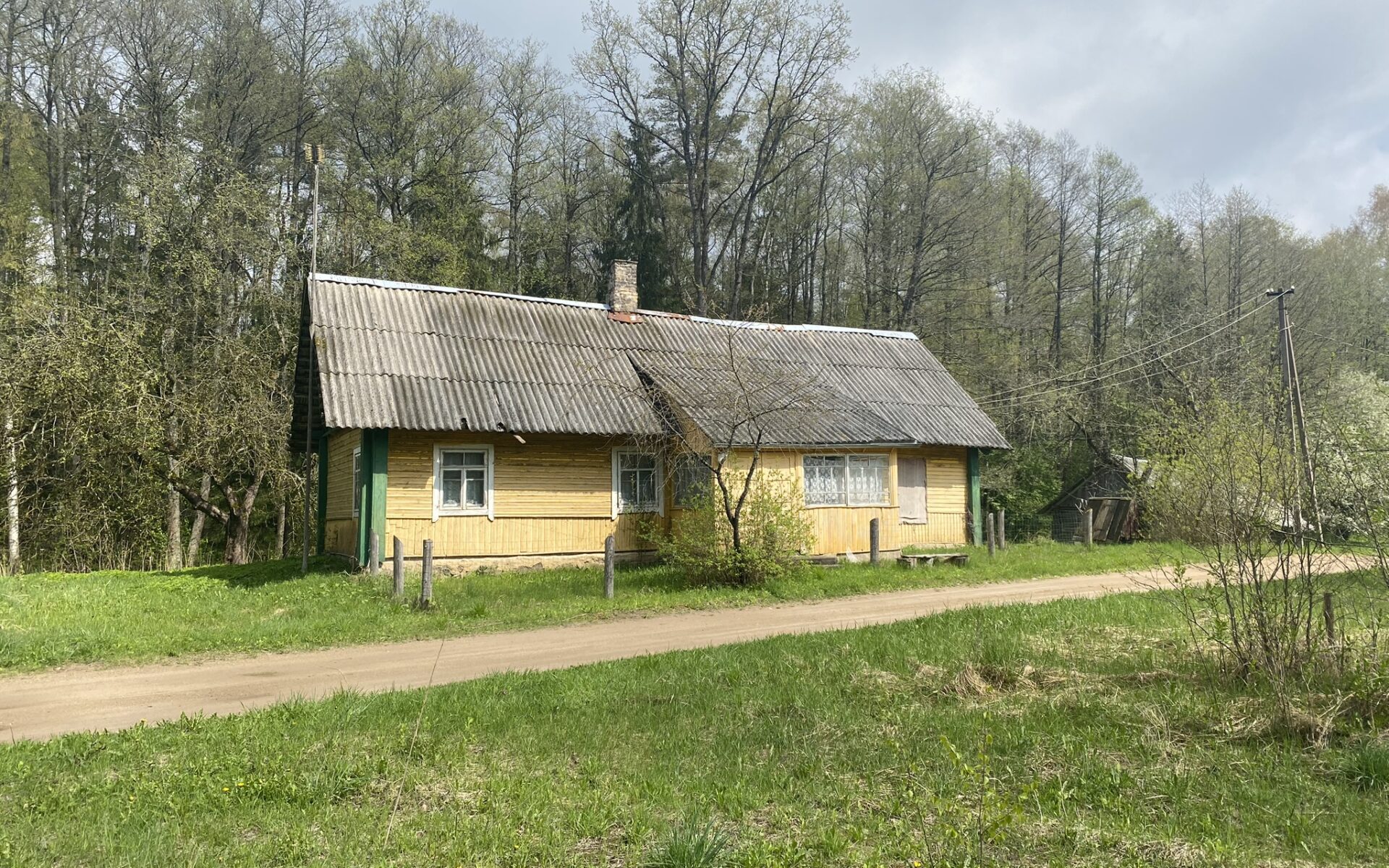 PARDUODAMAS MEDINIS NAMAS ASVEJOS REGIONINIAME PARKE