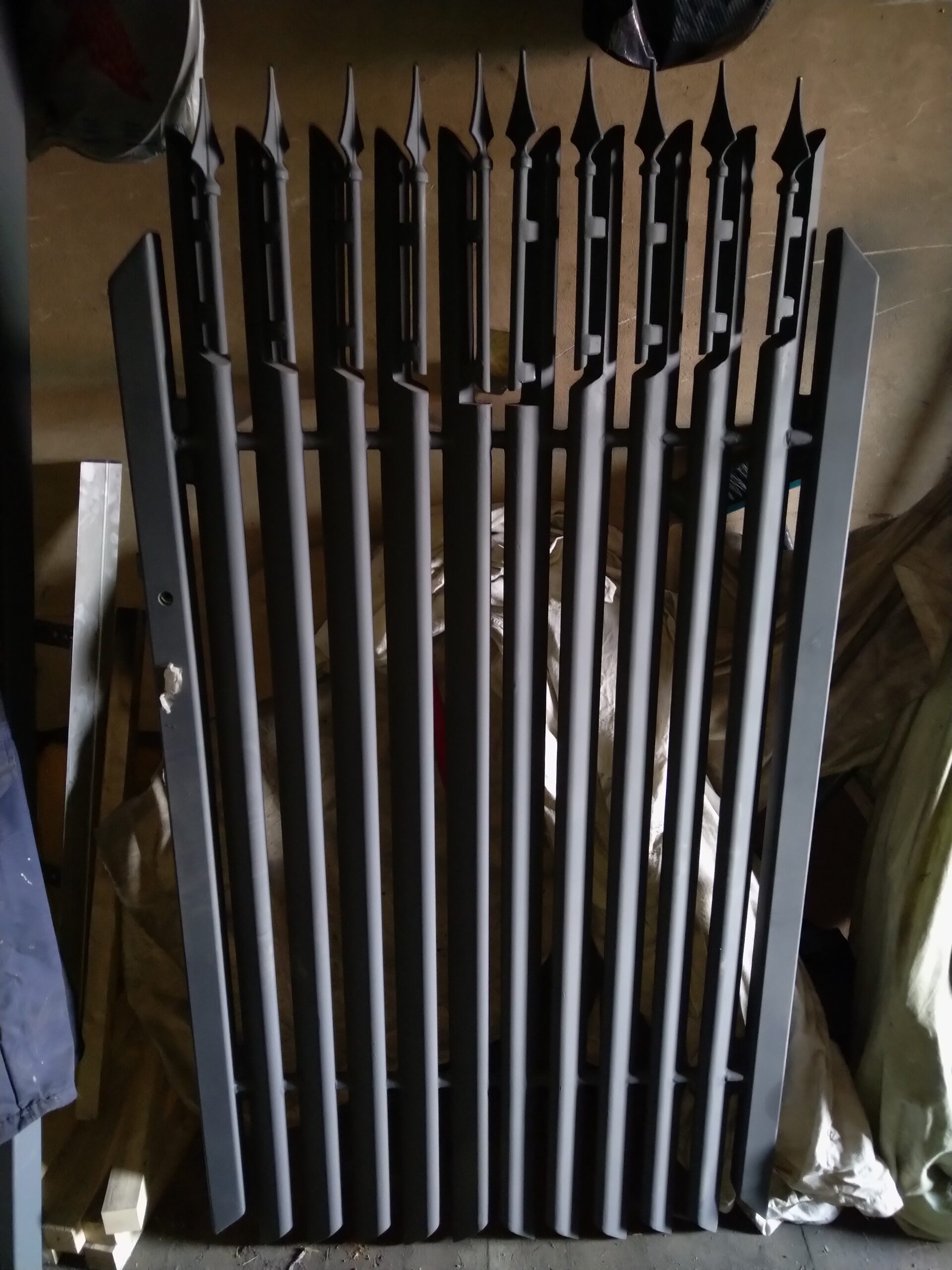 Metaliniai kiemo varteliai