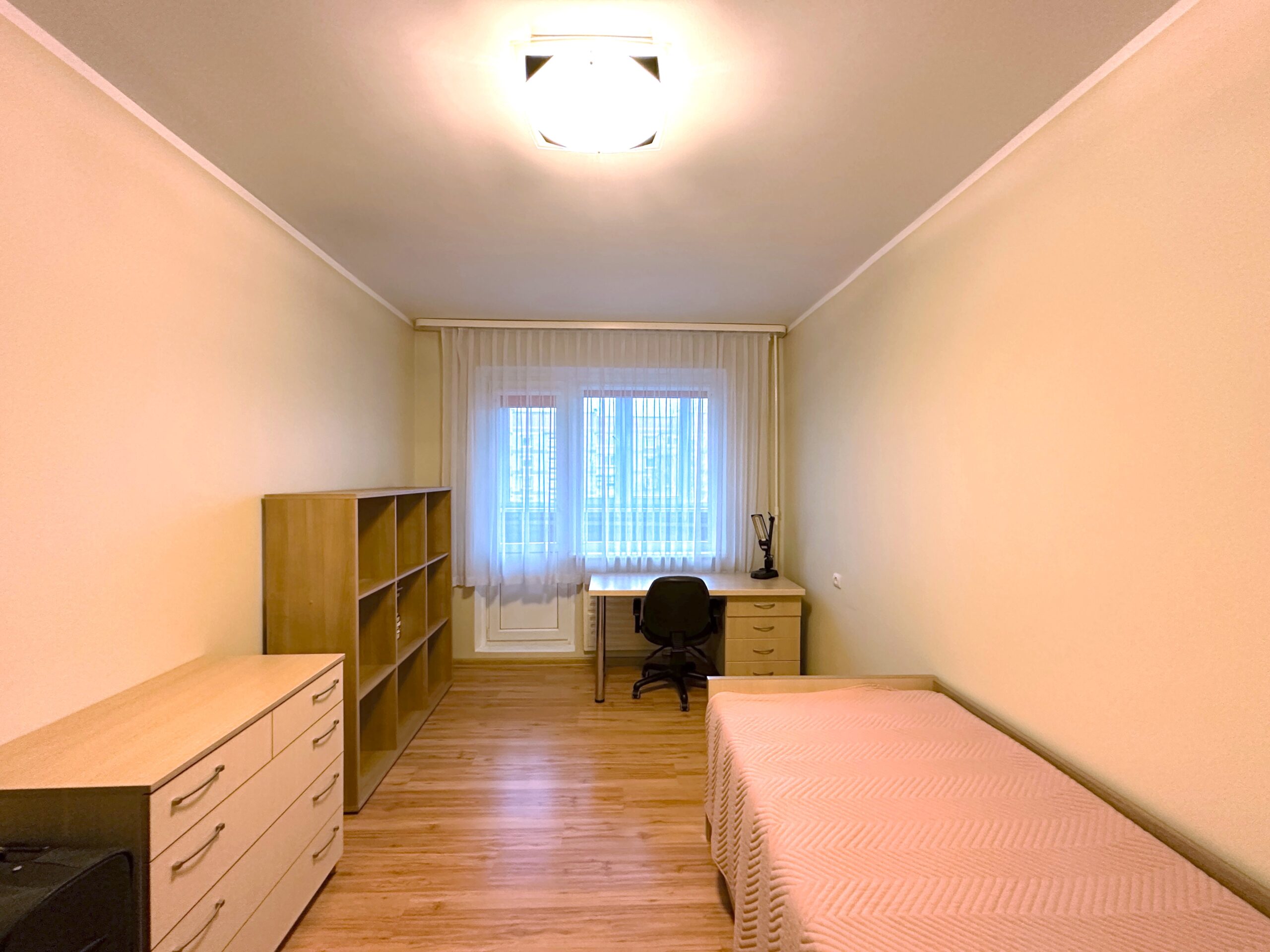 Parduodamas 3 kambarių butas su holu Klaipedoje