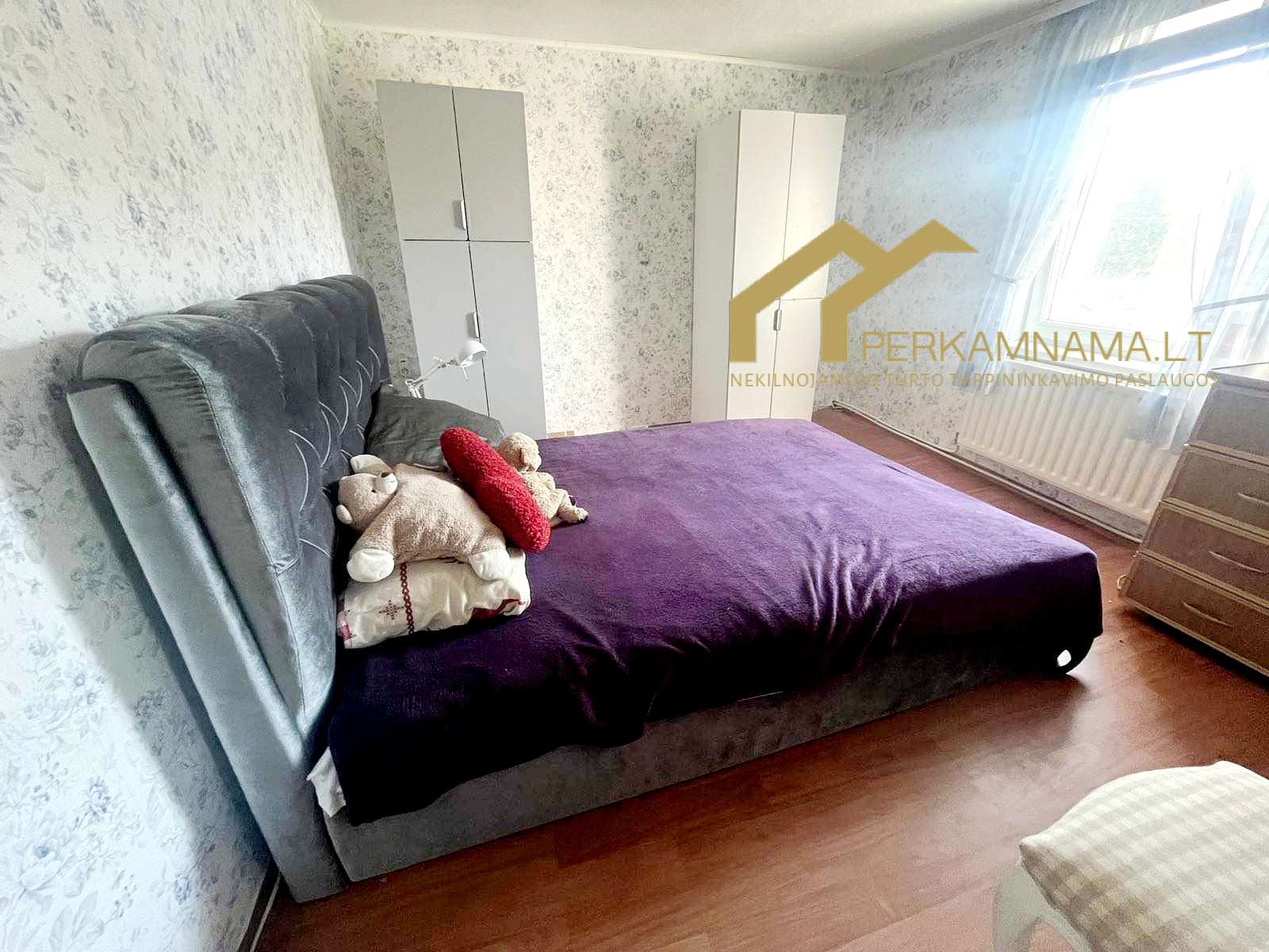 Parduodamas namas su sklypu