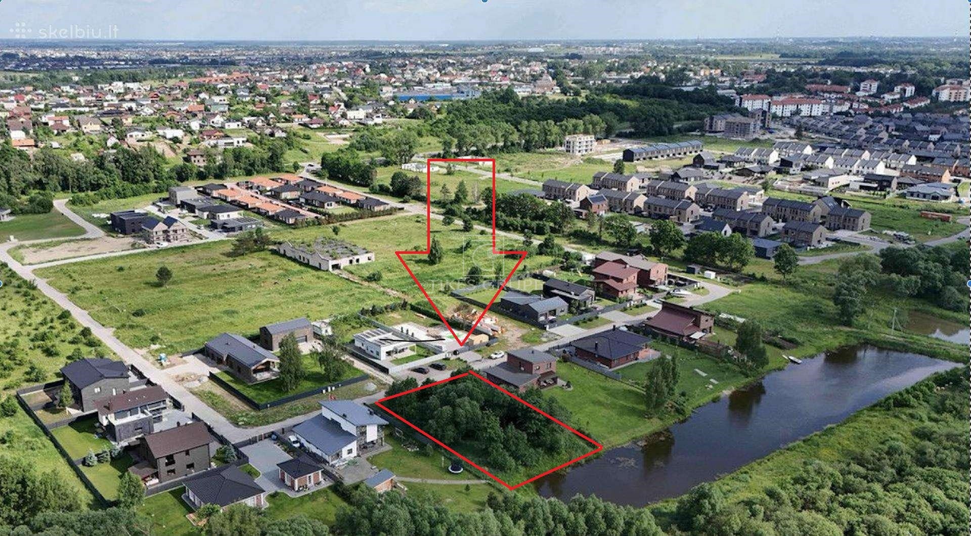 Parduodamas IŠSKIRTINIS sklypas Tauro Slenyje, Perkūno g. 12, Klaipėdoje, prestižiniame „Dvaro slenis“ gyvenamųjų namų kvartale – prie pat vandens telkinio!