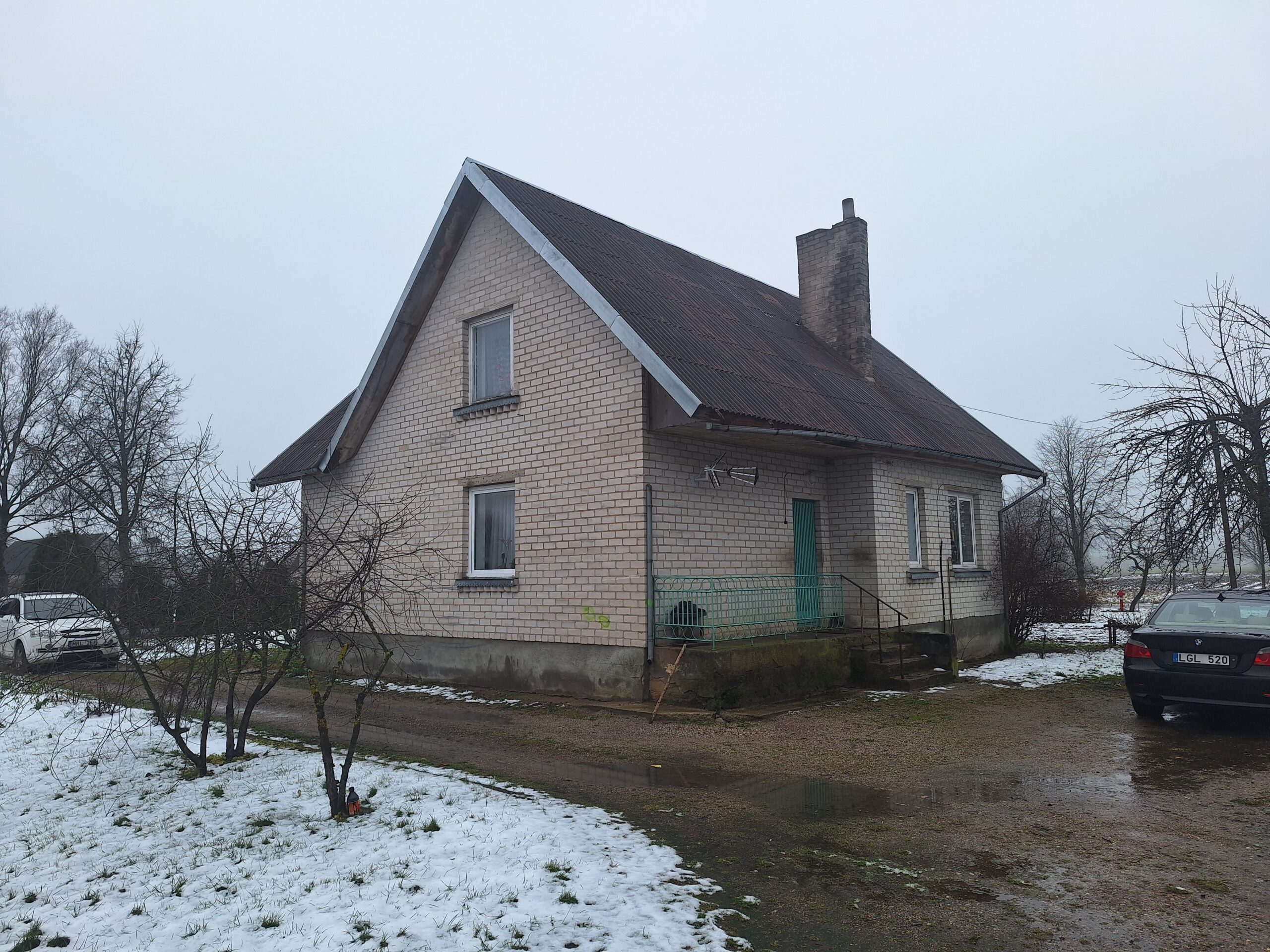 Parduodamas namas Lapiuose.