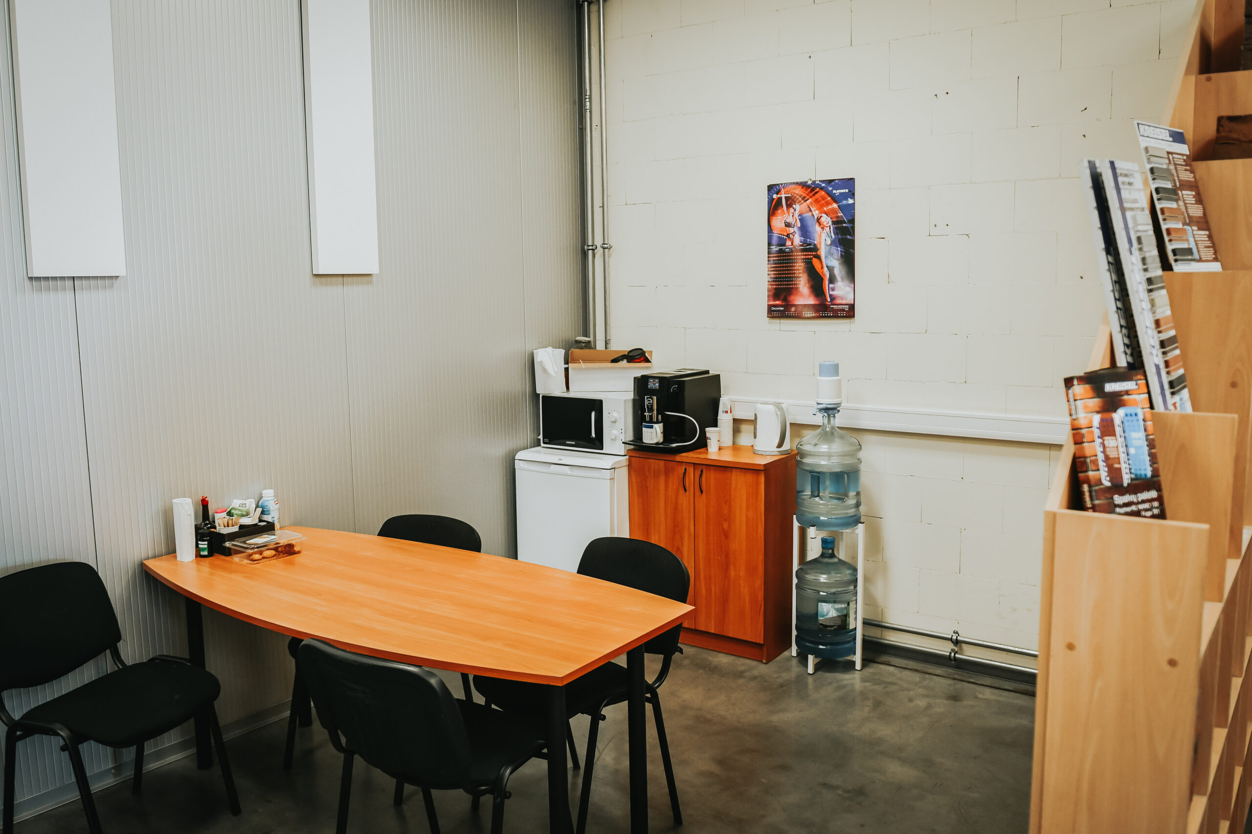 Išnuomojamos sandėliavimui-gamybai-prekybai tinkančios 301.28 kv.m., ploto patalpos adresu Šilutės pl. Klaipėda