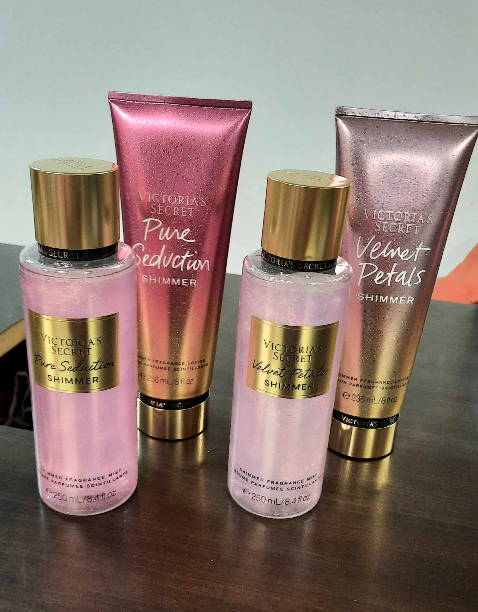 Victoria’s Secret kūno dulksnos ir kūno losjonai