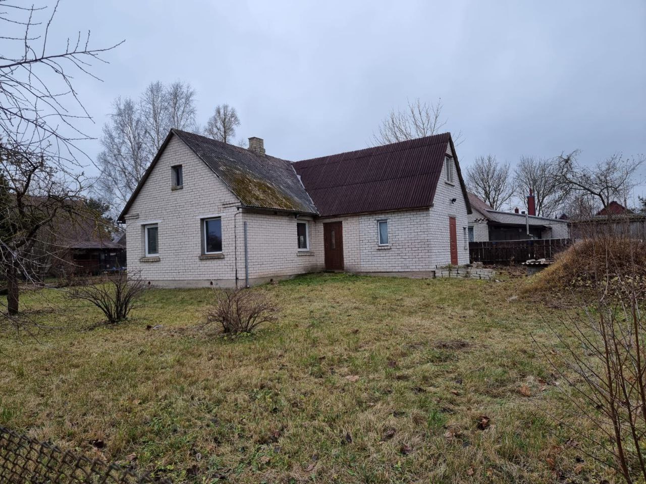 Parduodamas gyvenamasis namas Pasvalio rajone, Vilkiškių kaime, Svalios g. 8