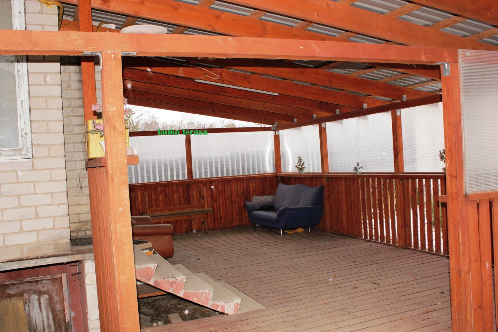 Parduodamas namo dalis.