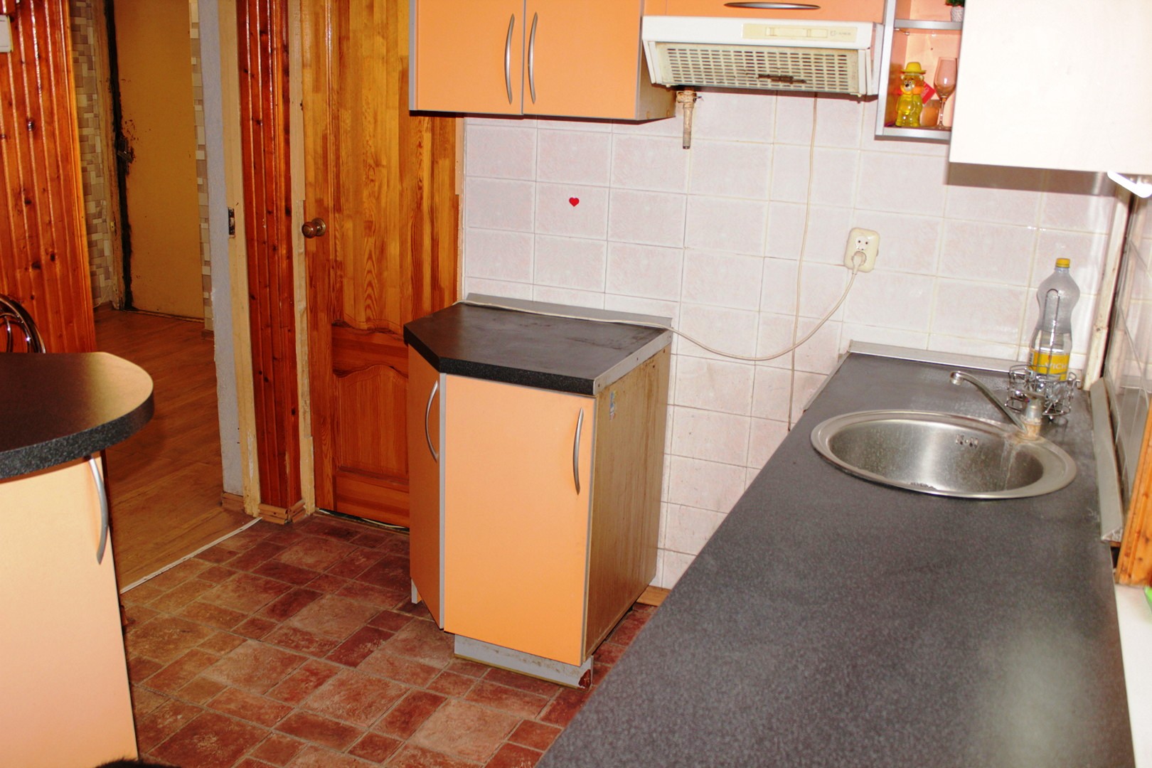 Parduodamas namo dalis.