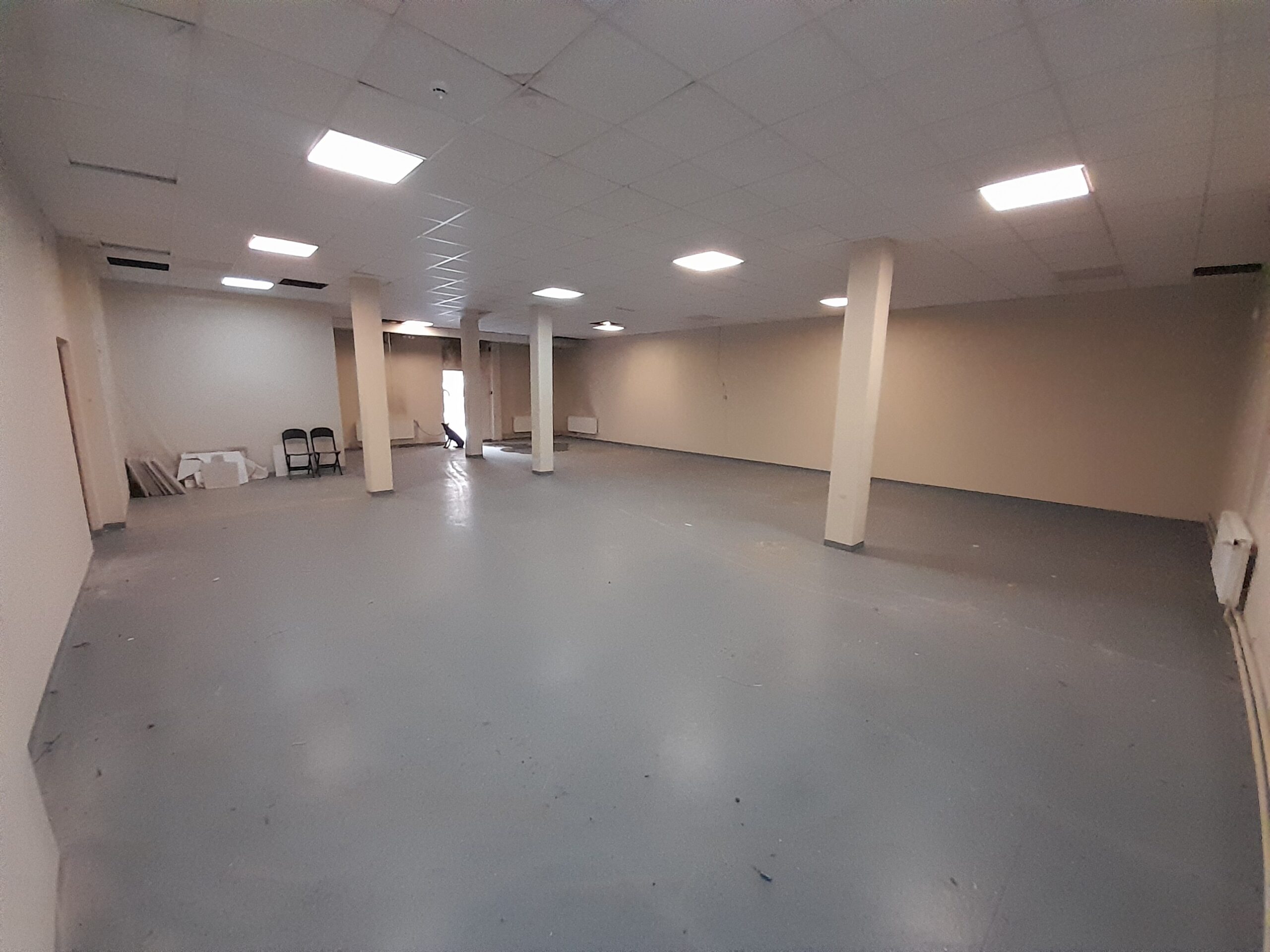 J.Janonio g. Pirmame aukšte. Išnuomojamos 188 kv.m. Patalpos