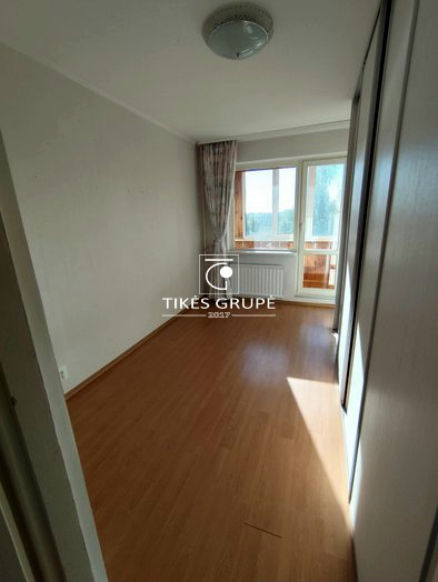 Parduodamas 3k.butas su holu