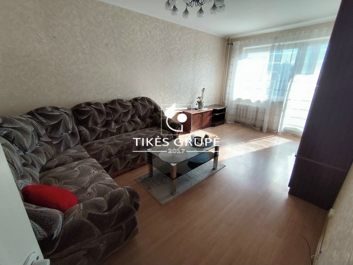 Parduodamas 3k.butas su holu