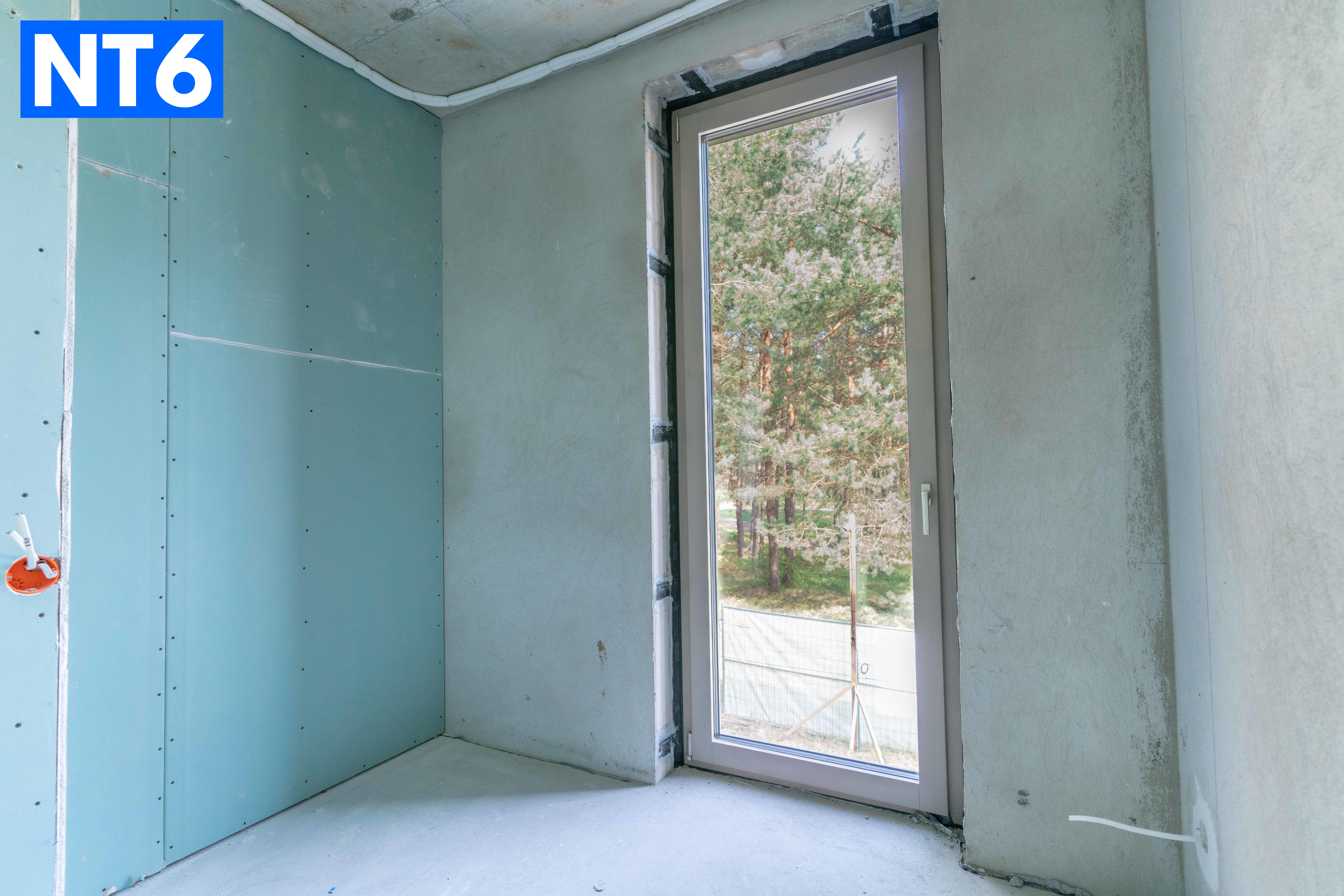 PARDUODAMAS BUTAS SU BASEINU