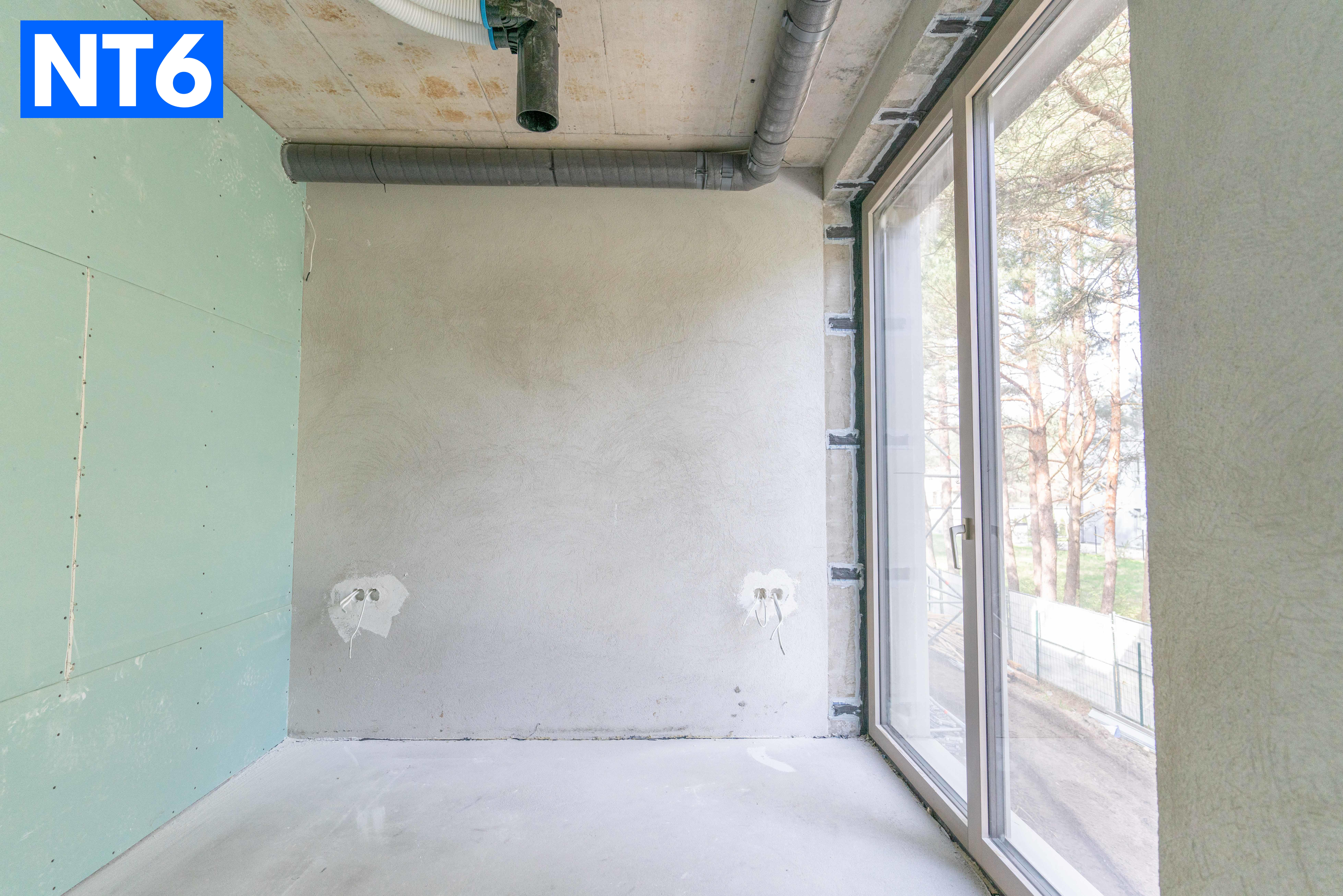 PARDUODAMAS BUTAS SU BASEINU