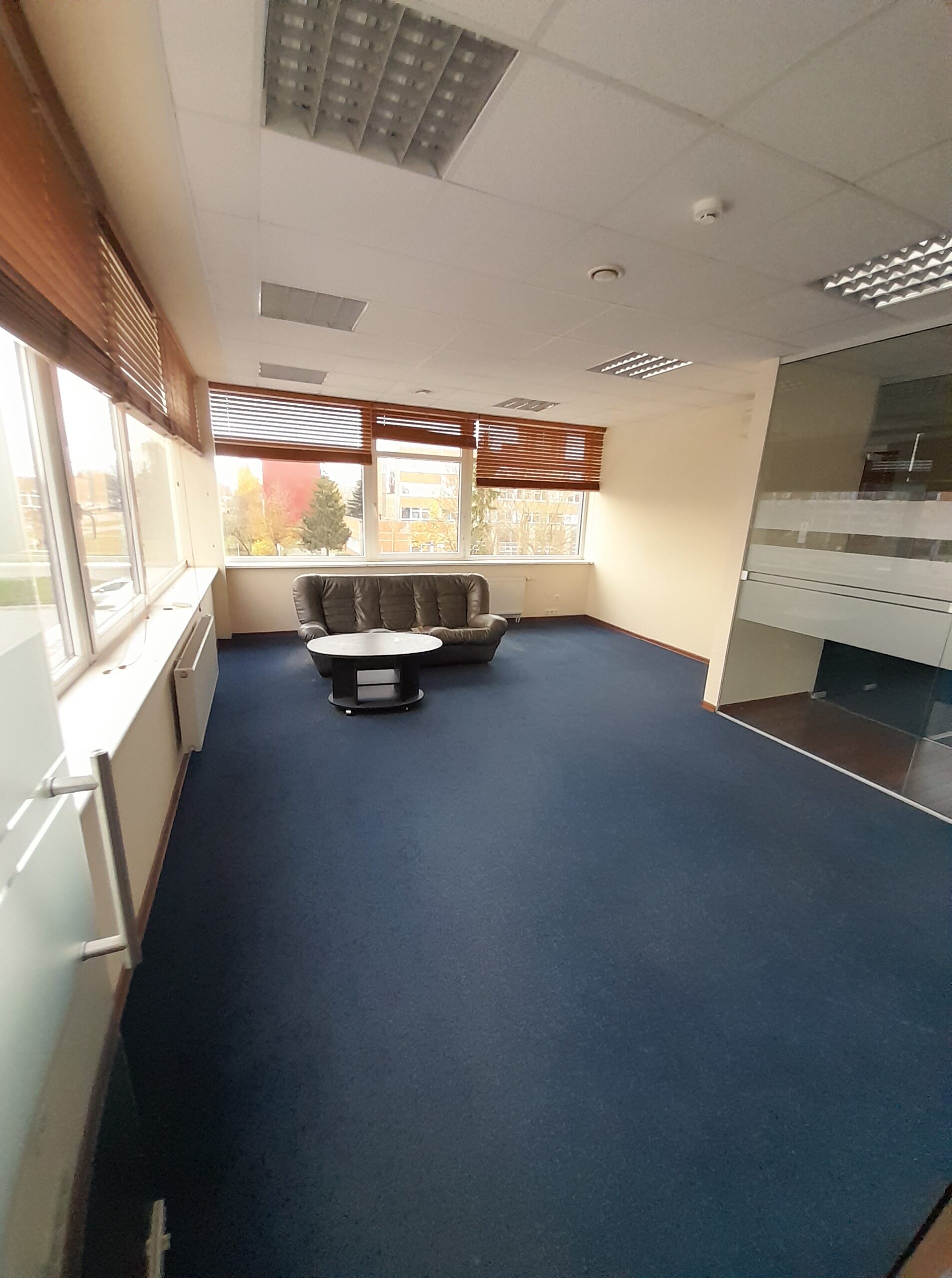 Išnuomojamos Patalpos tinkamos ofisui, prekybai. Šilutės pl.