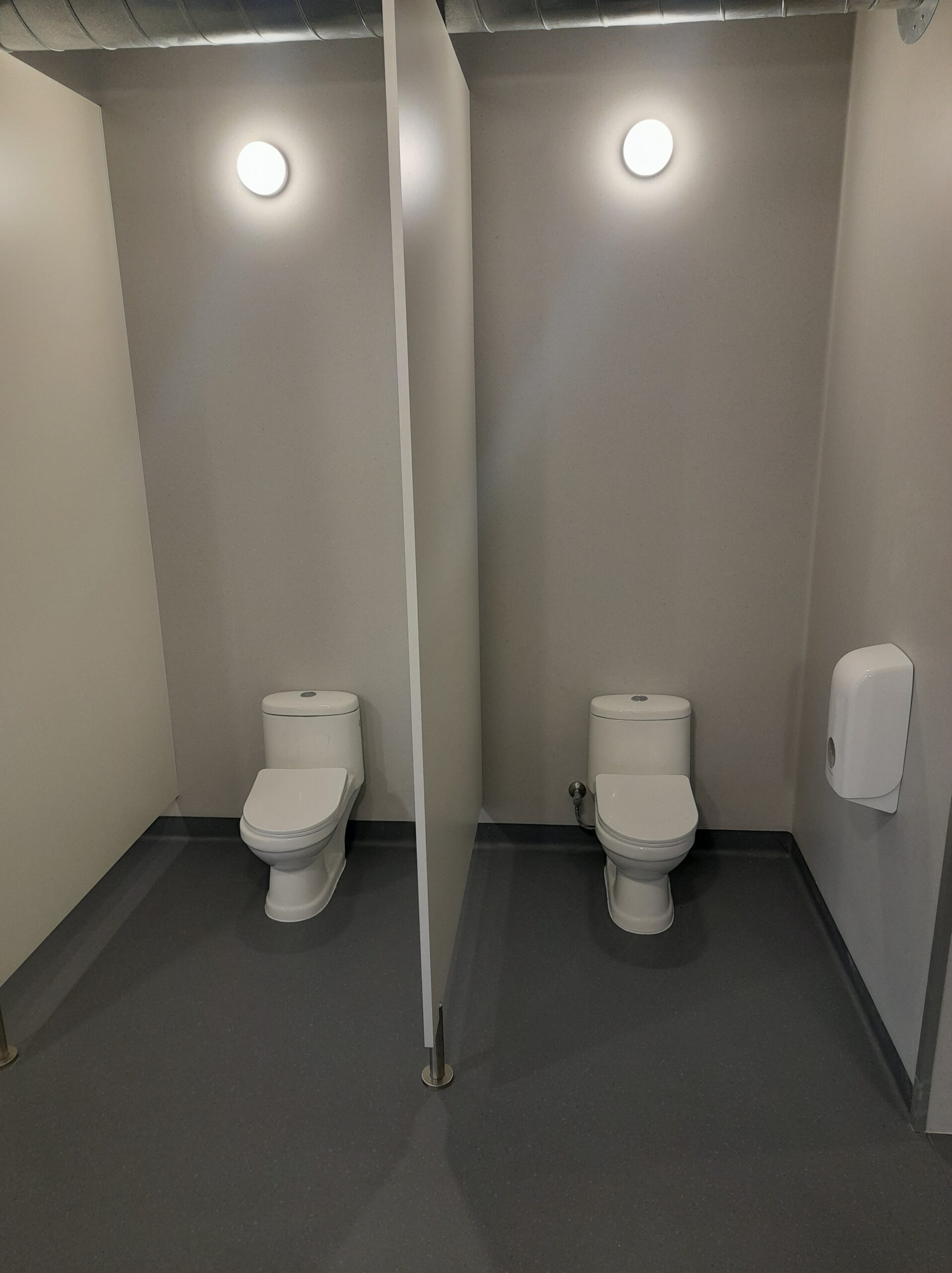 Išnuomojamos 108 kv.m. Patalpos Kurias galima nuomotis dalimis. 108 kv.m. ir 89 kv.m.