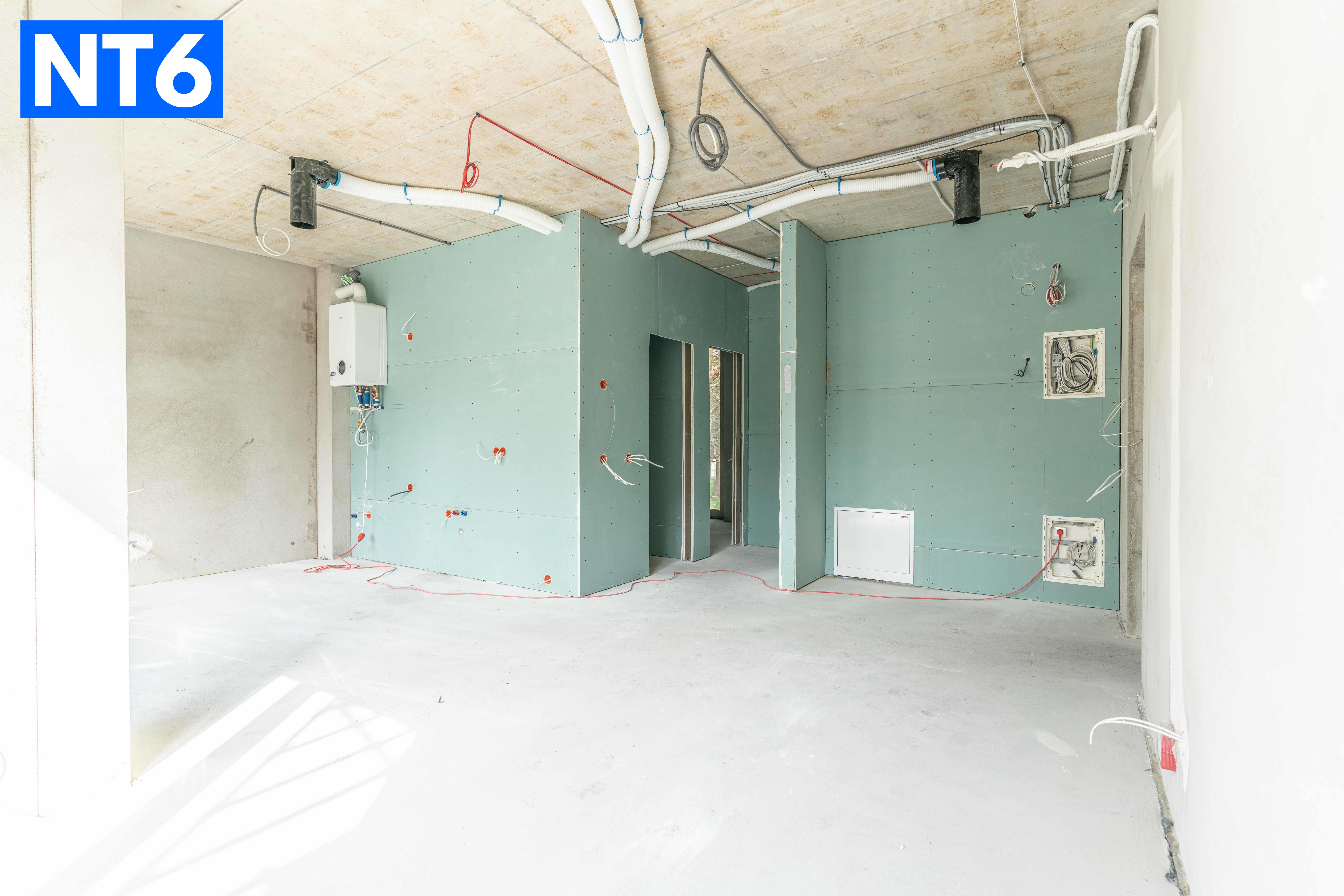 PARDUODAMAS BUTAS SU BASEINU