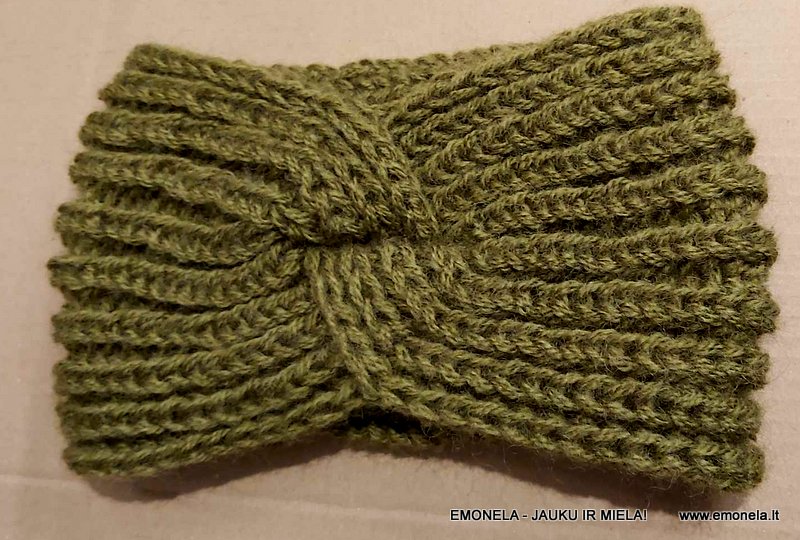 GALVOS RAIŠČIAI, AUSINUKAI