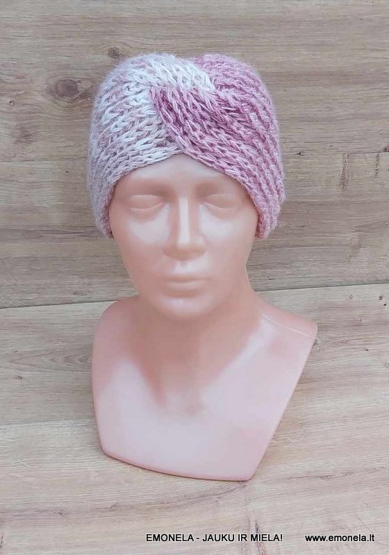 GALVOS RAIŠČIAI, AUSINUKAI