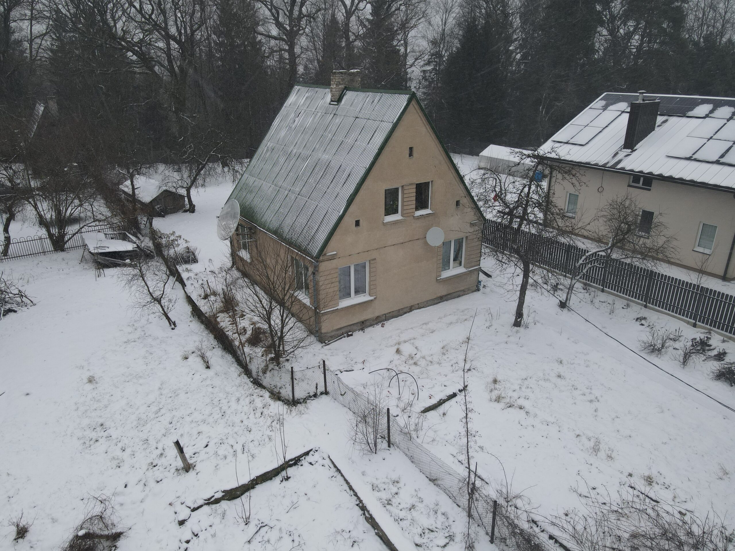 Mūrinis namas PAVILNYJE, VERSMIŲ g. 2B, VILNIUJE. 