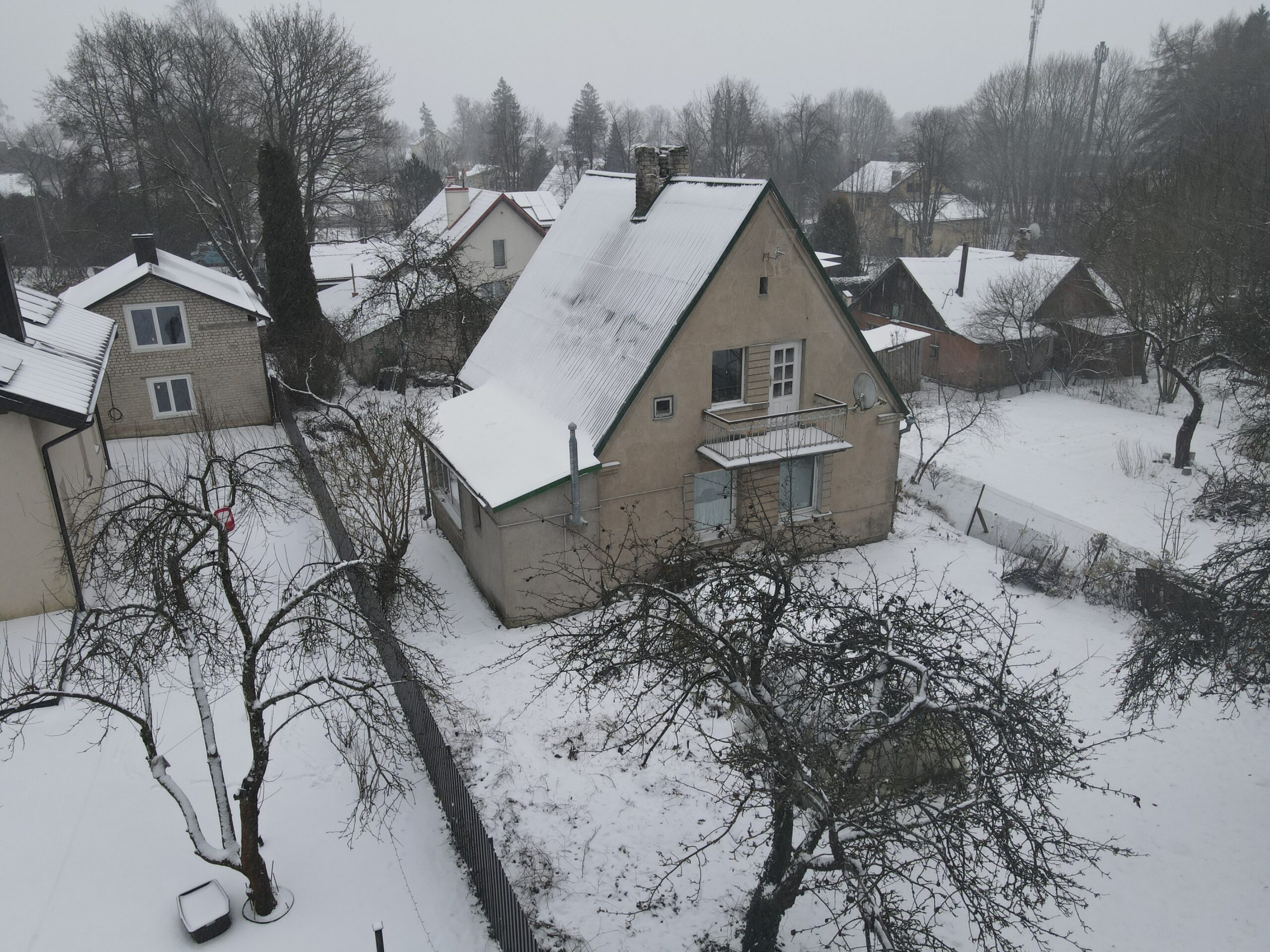 Mūrinis namas PAVILNYJE, VERSMIŲ g. 2B, VILNIUJE. 