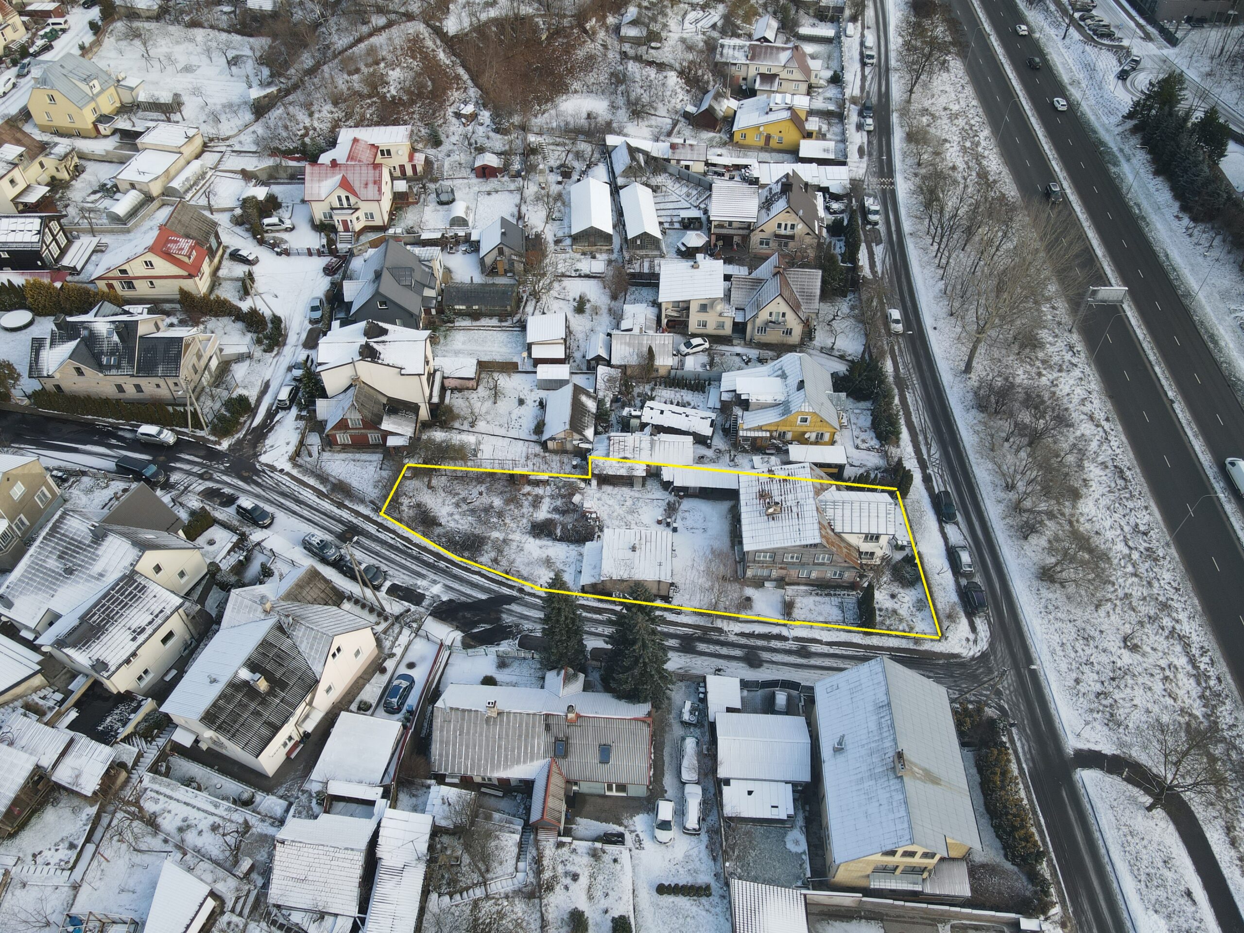 10,88 ARAI ŽEMĖS ANTAKALNYJE, STEPONO BATORO G. 14, VILNIUJE.