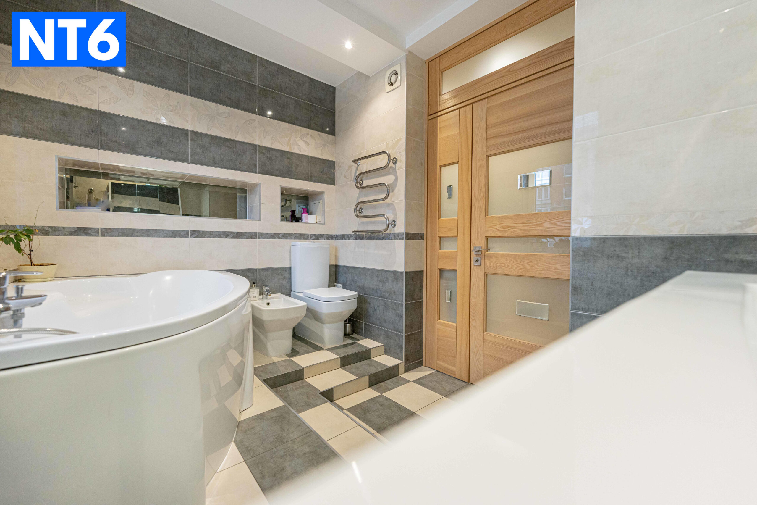 4 KAMBARIŲ BUTAS KLAIPĖDOJE, LAUKININKUOSE