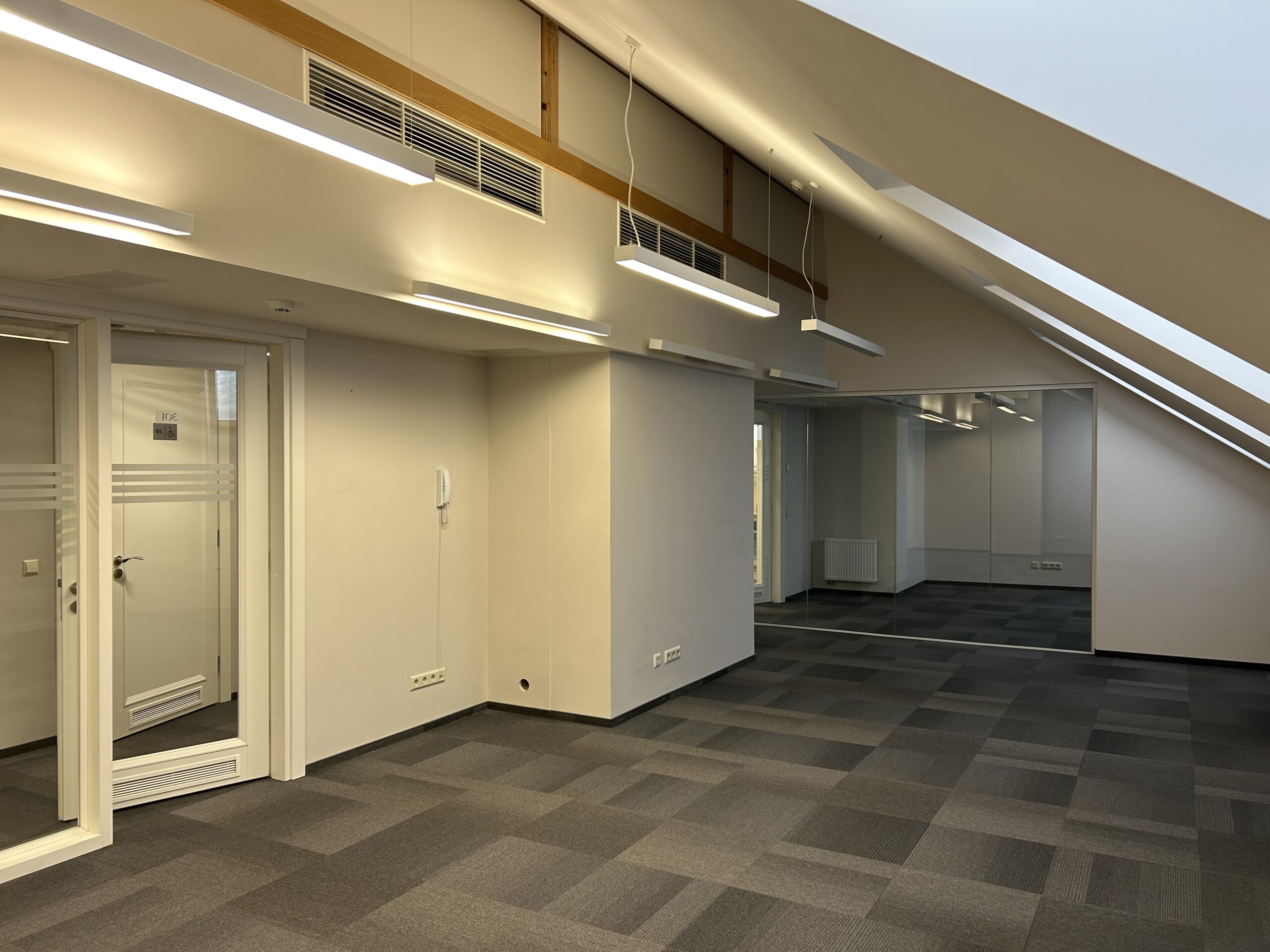 Išnuomojamos 114,41 kv.m. Administracinės patalpos Klaipėdos centre Liepų g.